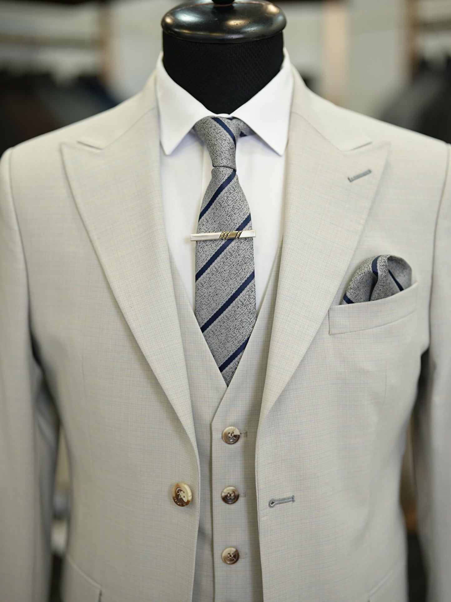 Brabion Maison Light Gray Slim Fit Check Suit for Every Occasion