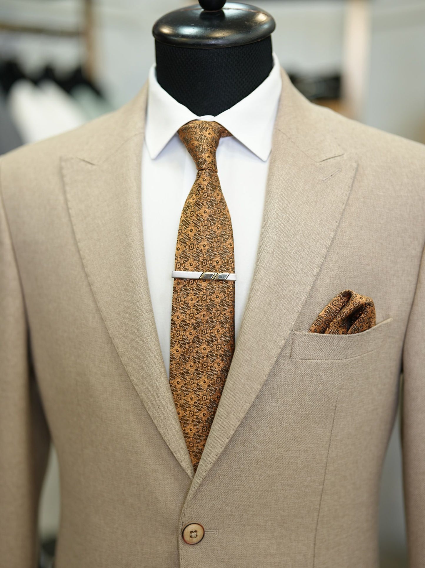 Brabion Vicenza Beige Slim Fit 2 Piece Suit - The Perfect Choice for Any Occasion