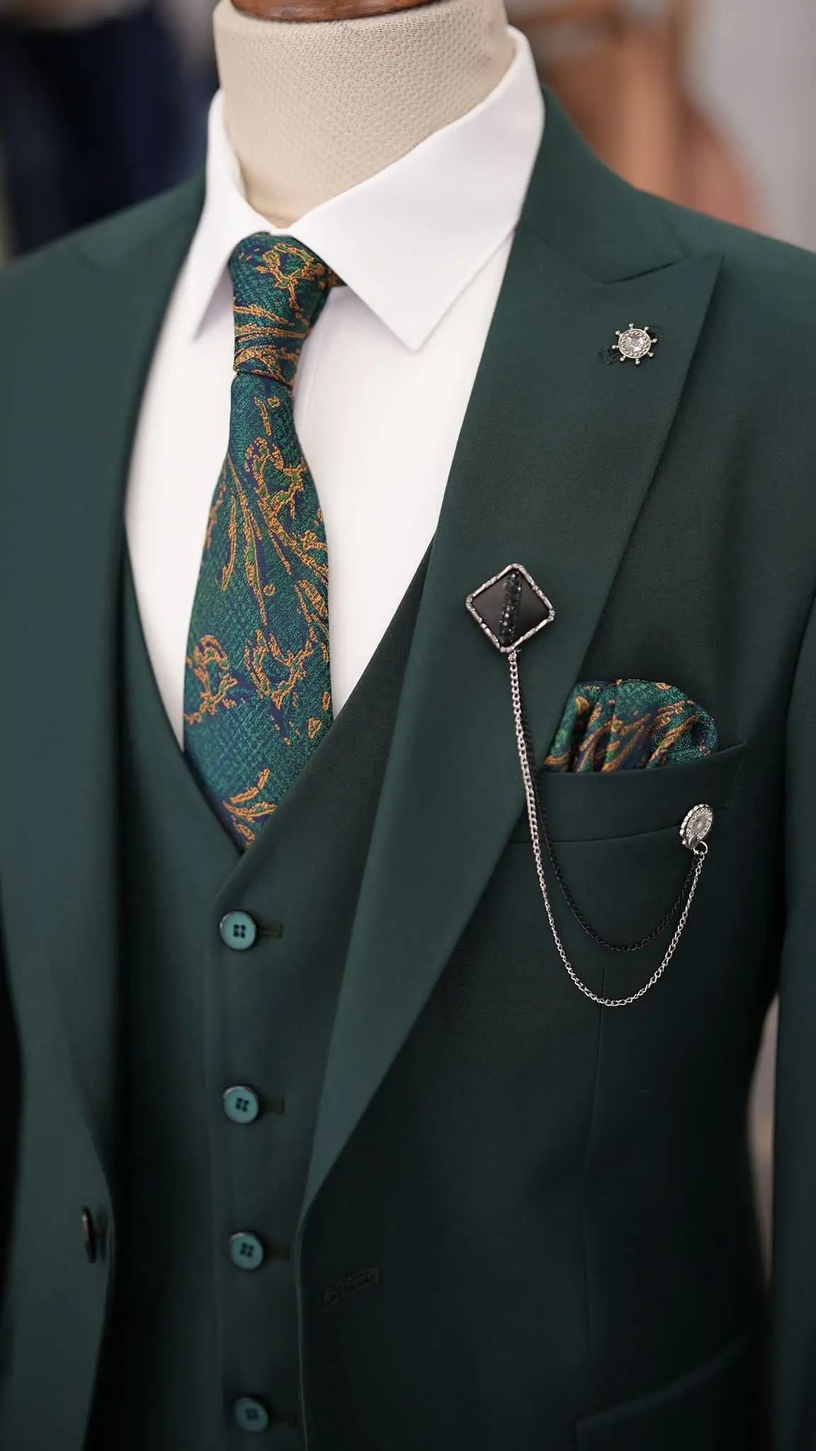 Paul Green Slim Fit 3 Piece Peak Lapel Suit - The Ultimate Versatile Choice for Modern Men brabion