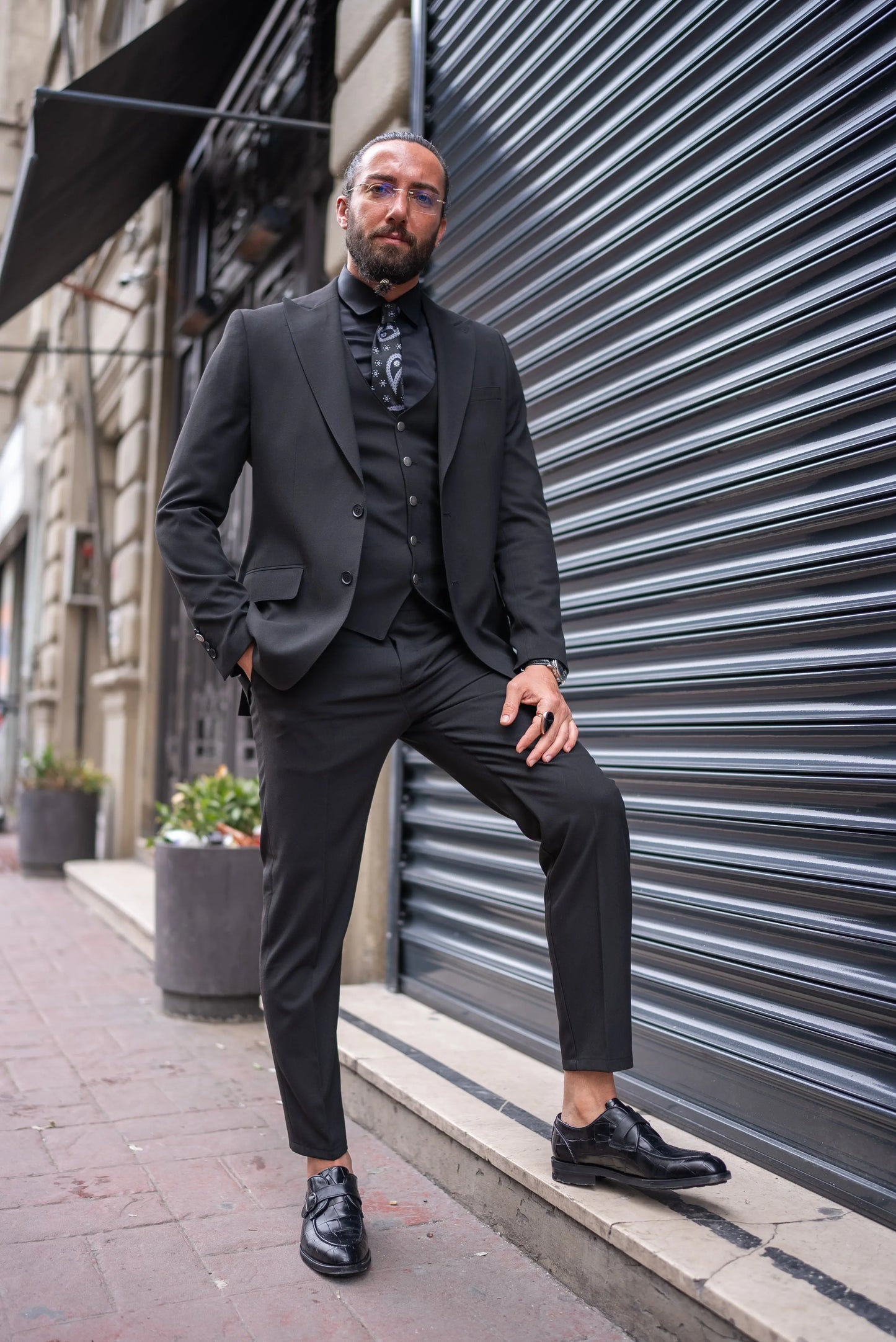 Brabion Perry Black Slim Fit Peak Lapel 3 Piece Suit brabion