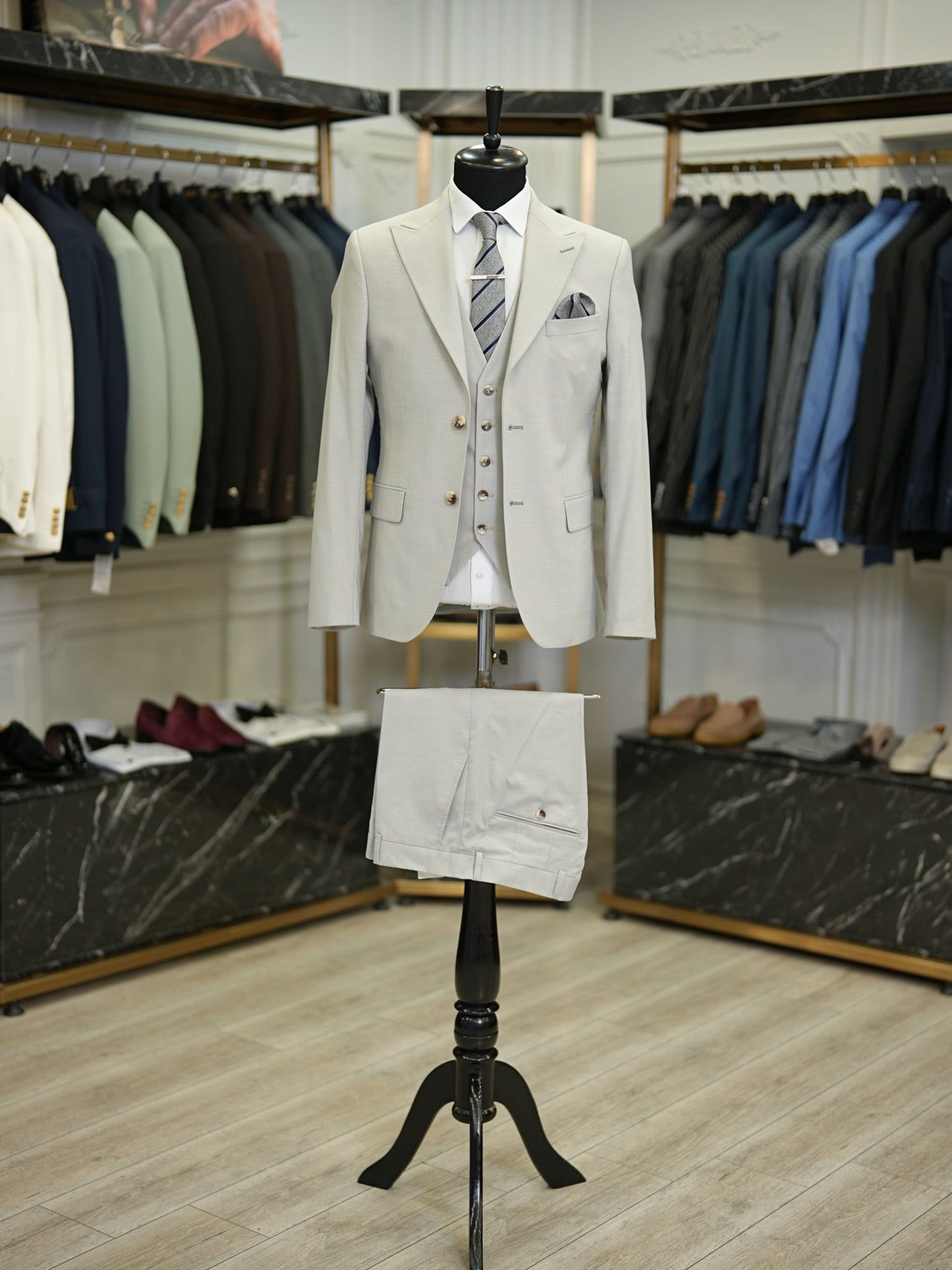 Brabion Maison Light Gray Slim Fit Check Suit for Every Occasion