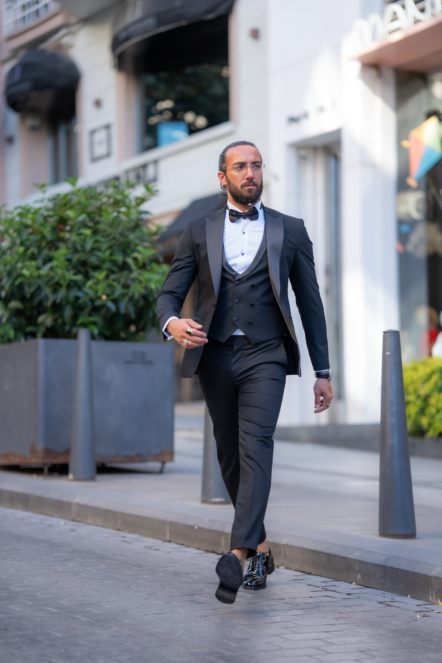 Brabion Alonso Black Slim Fit Peak Lapel Tuxedo – Elevate Your Formal Look