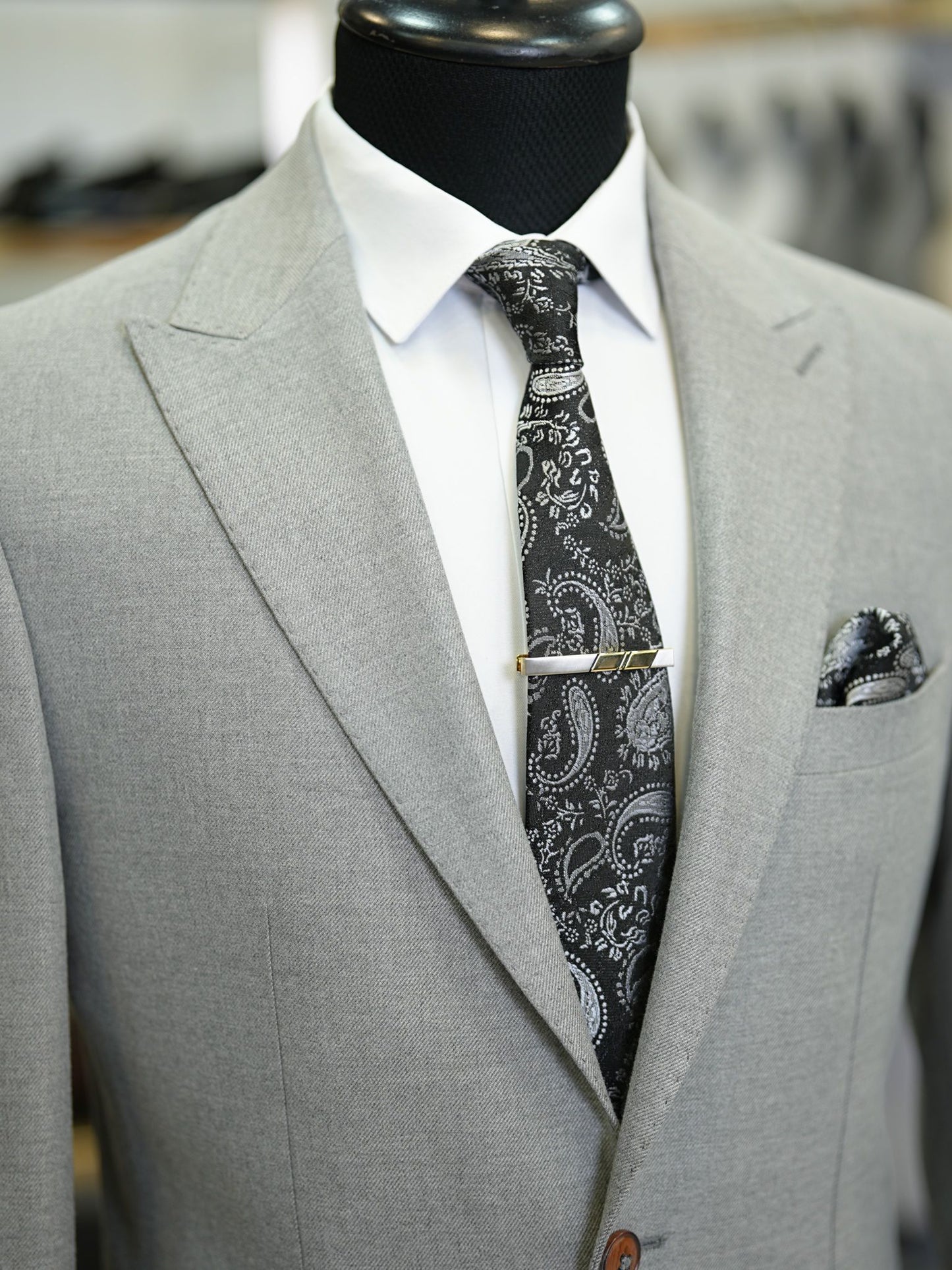 Brabion Vicenza Light Gray Slim Fit Suit for Modern Men