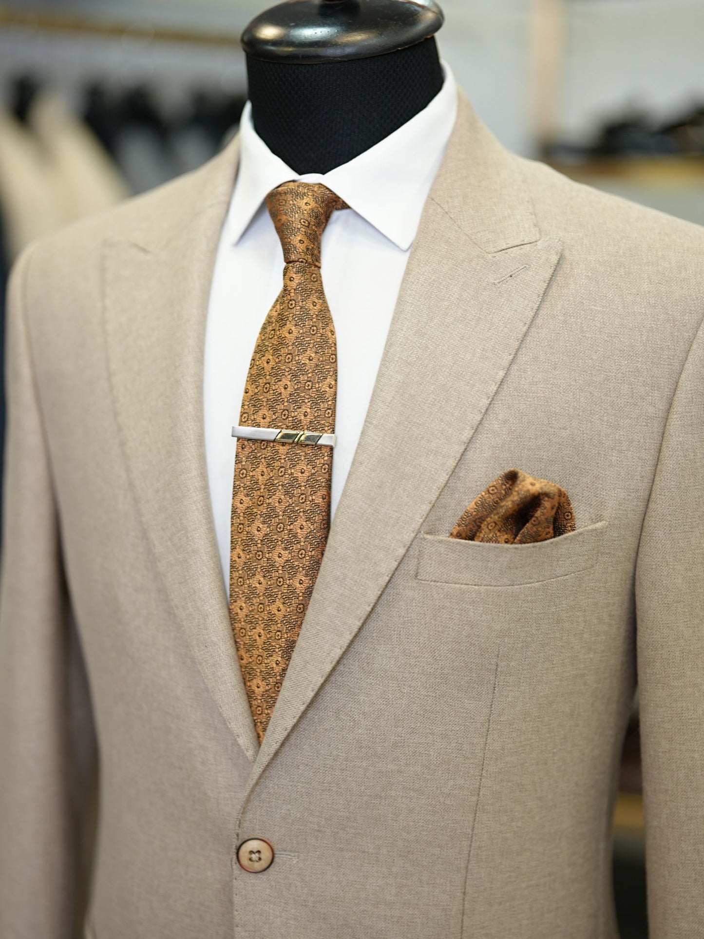 Brabion Vicenza Beige Slim Fit 2 Piece Suit - The Perfect Choice for Any Occasion
