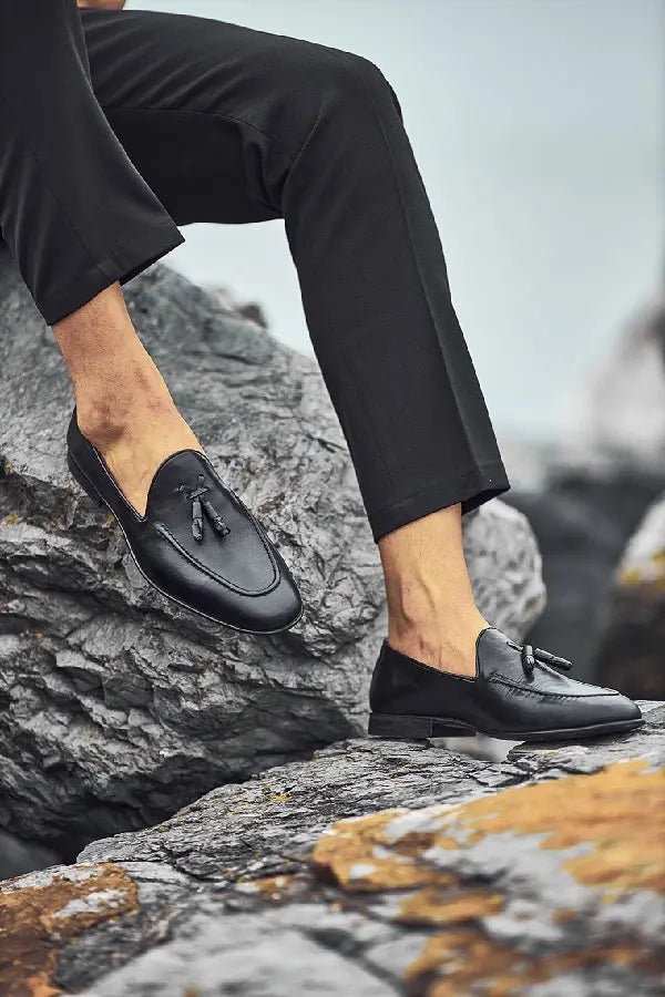 Brabion Levanzo Black Tassel Loafers - Elegant Leather Shoes for Style & Comfort BRABION Brabion Levanzo Black Tassel Loafers - Elegant Leather Shoes for Style & Comfort BRABION