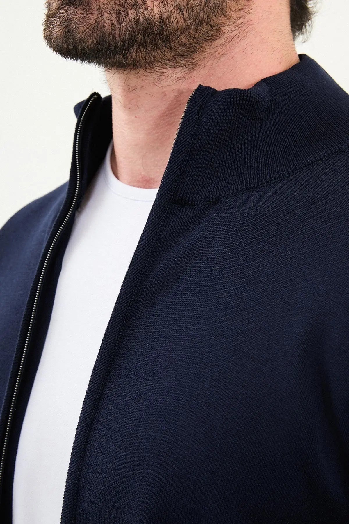 Men's Slim-Fit Zip-Up Knit Cardigan – Navy Blue - BRABION