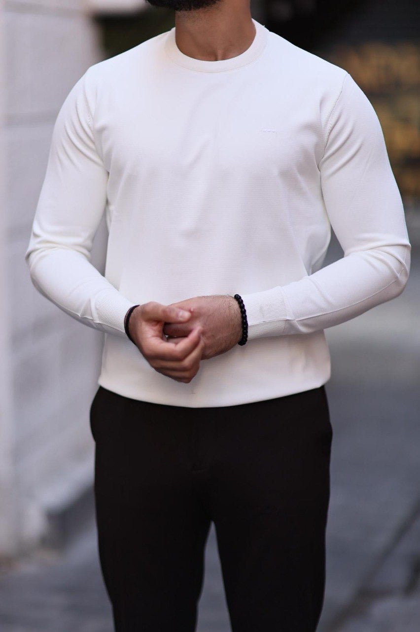 Men’s White Crew Neck Slim-Fit Sweater