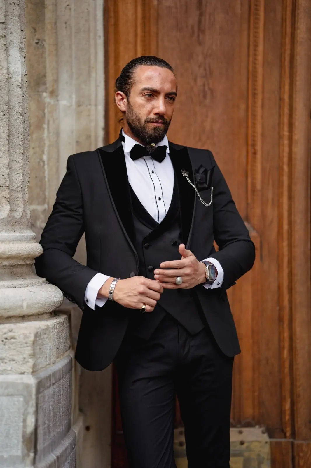 Daniel Black Slim Fit Velvet Peak Lapel Tuxedo - BRABION