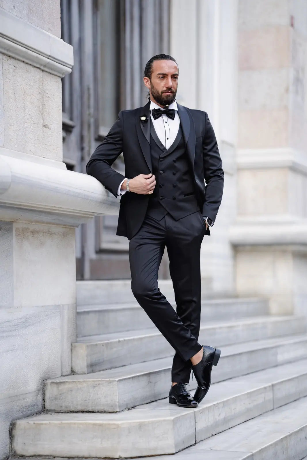 Daniel Black Slim Fit Shawl Lapel Tuxedo - Timeless Elegance for Men - BRABION