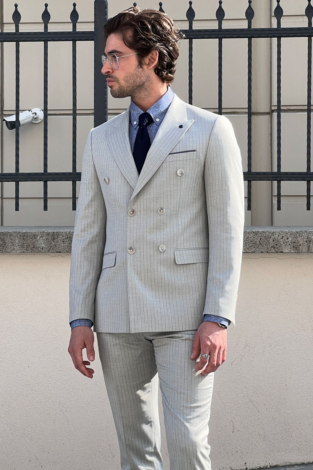 Daniel Double Breasted Gray Wool Suit: Sophisticated Slim-Fit for Every Occasion