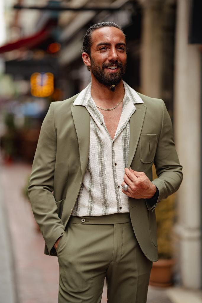 Evo Green Slim Fit Wool Suit - A Timeless Choice for Every Occasion