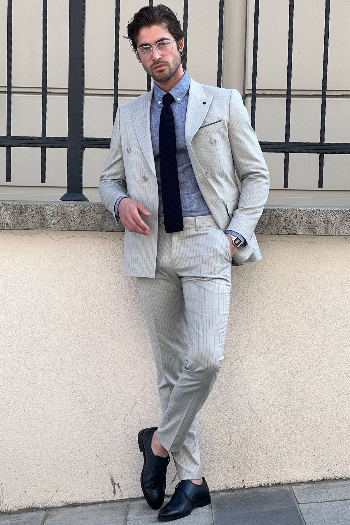 Daniel Double Breasted Gray Wool Suit: Sophisticated Slim-Fit for Every Occasion