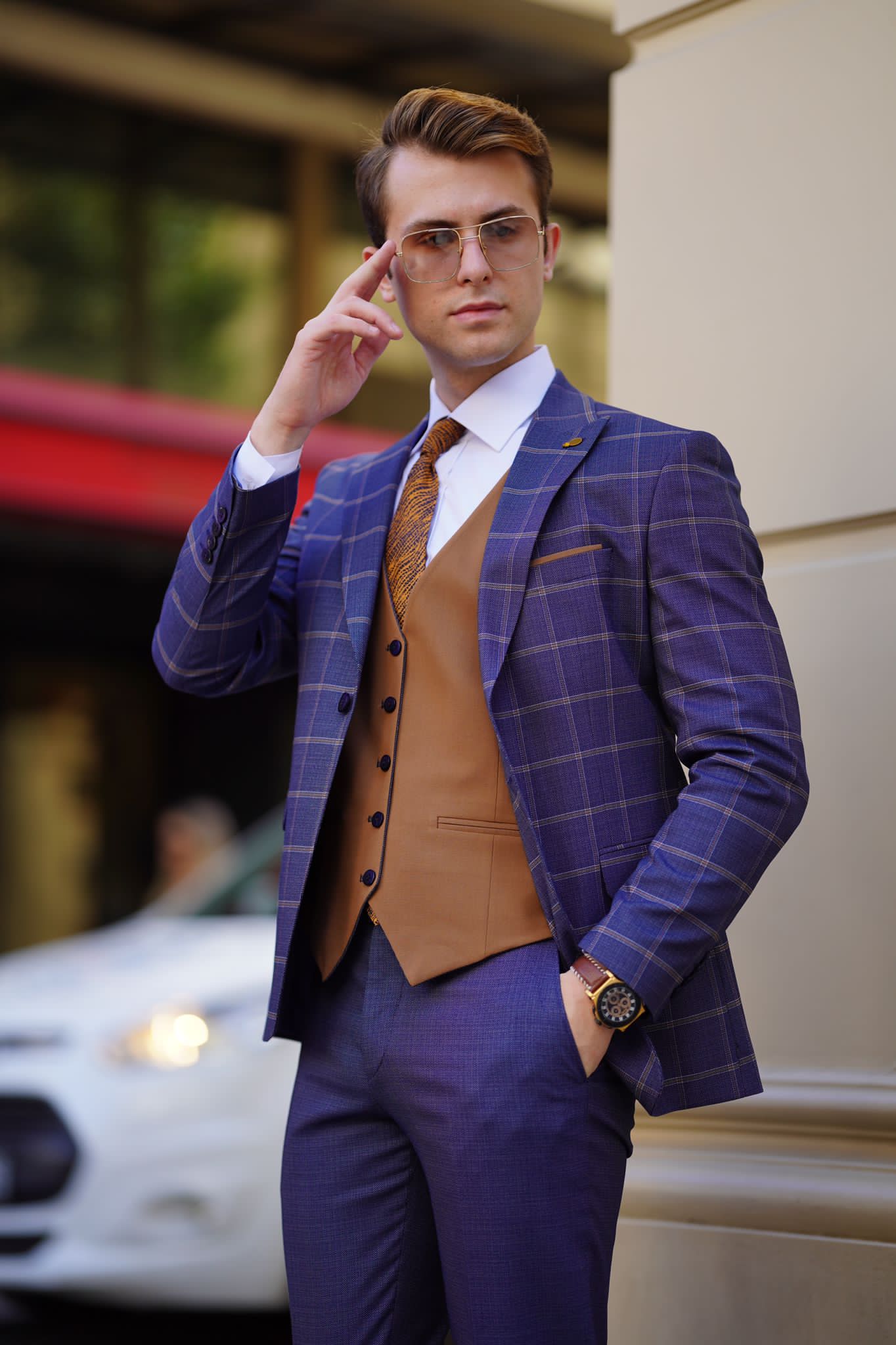 Vespo Navy Blue and Camel Slim-Fit Suit - Perfect for Any Occasion