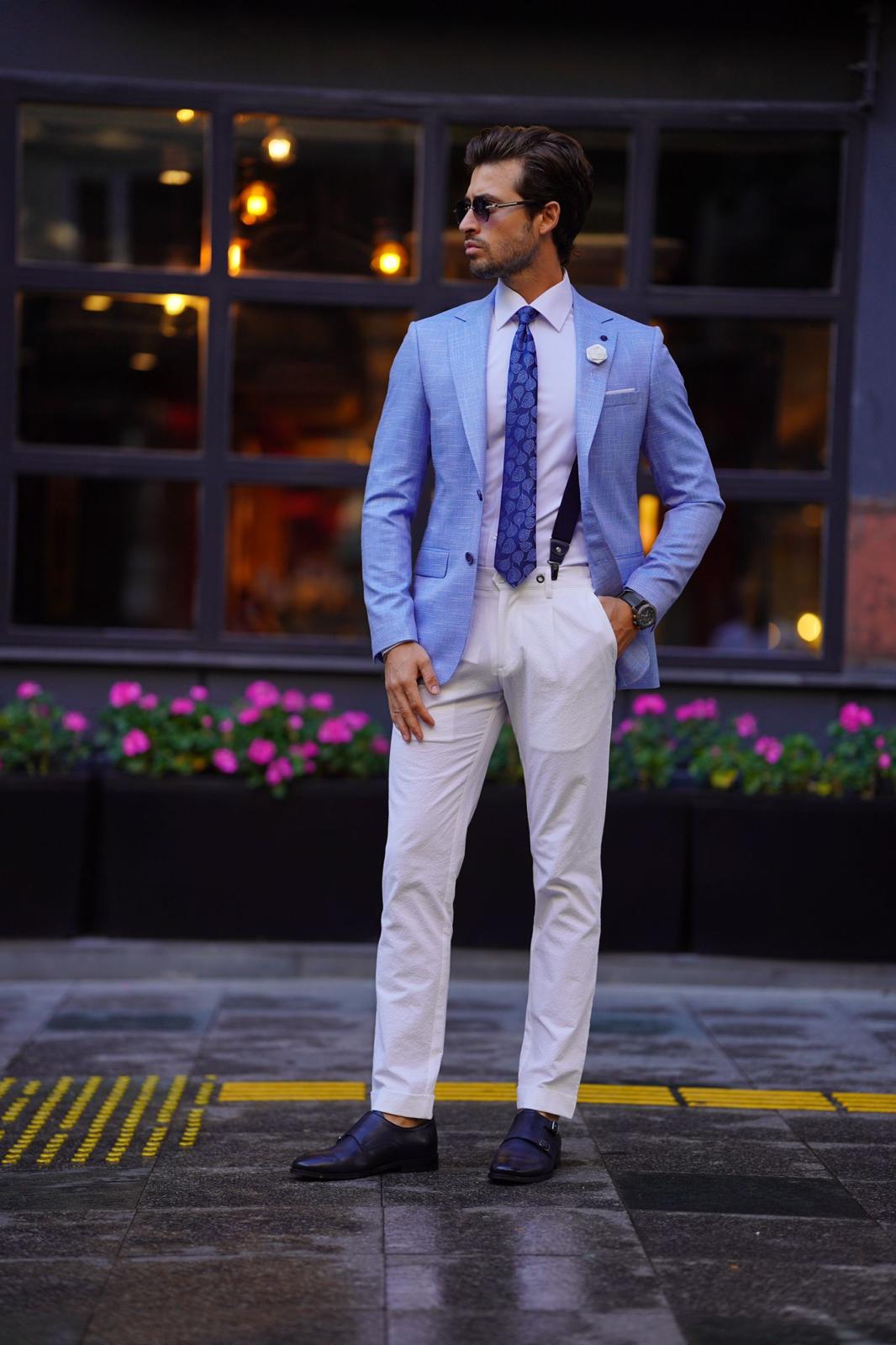 Vespo Maine Blue Blazer: A Sophisticated Choice for Every Occasion
