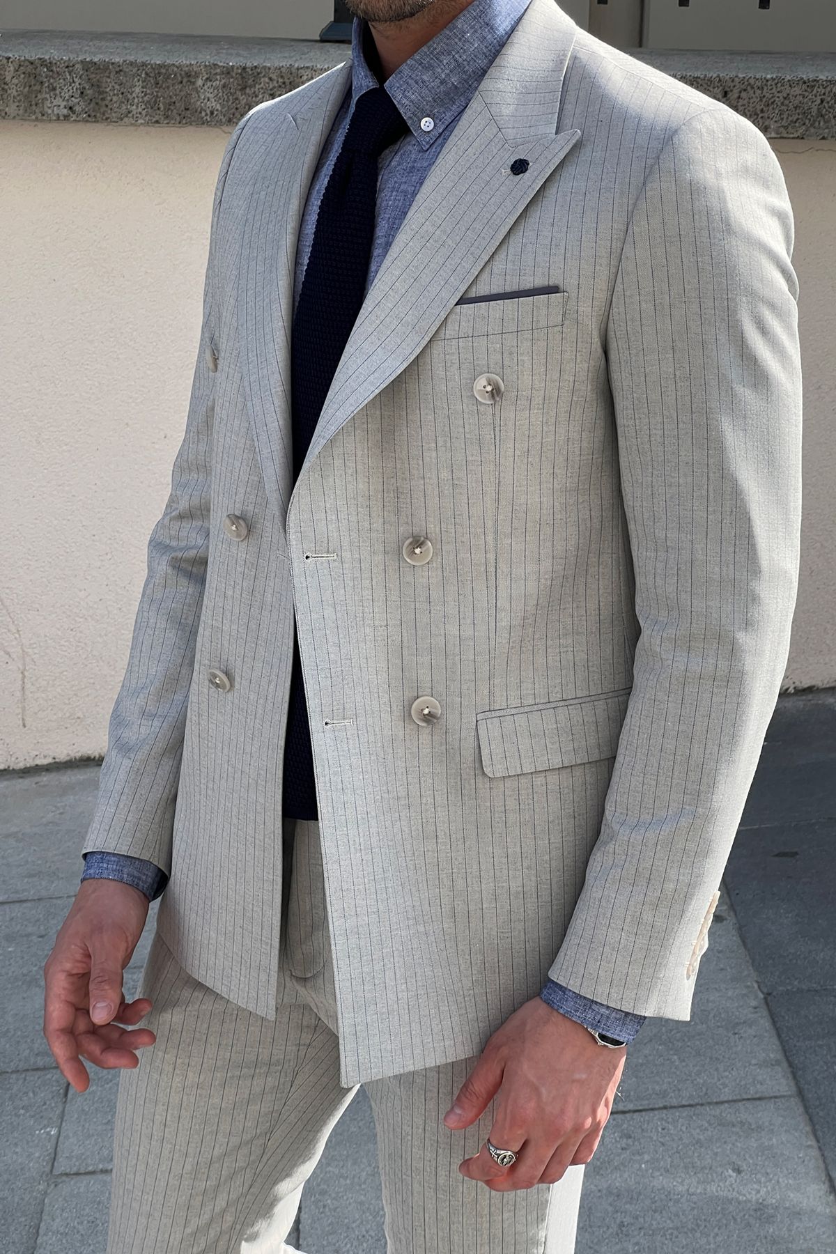 Daniel Double Breasted Gray Wool Suit: Sophisticated Slim-Fit for Every Occasion