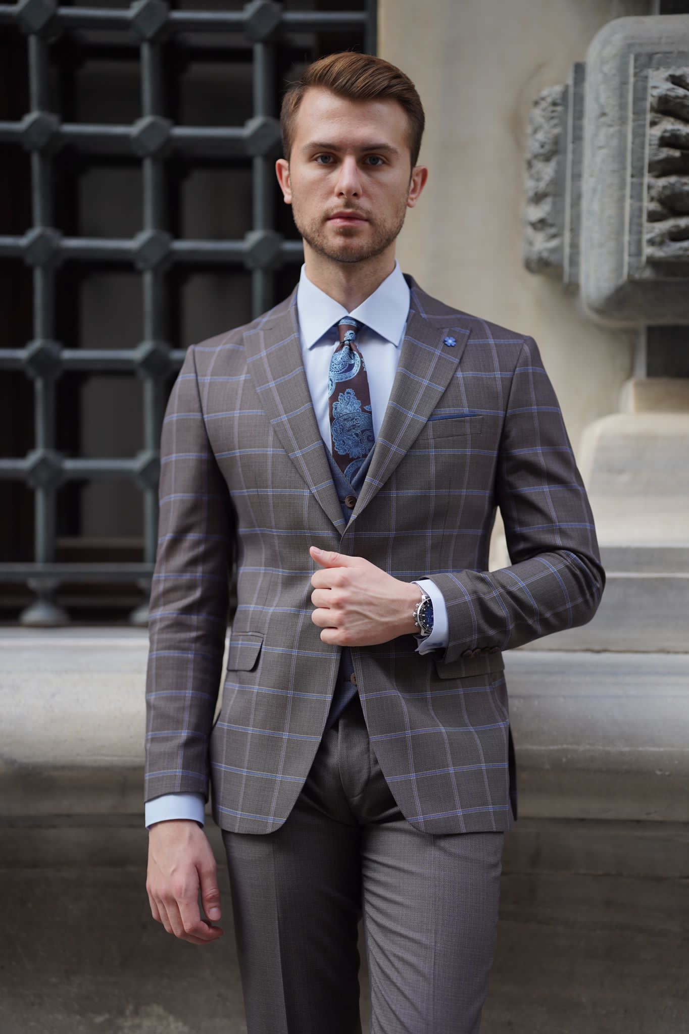 Daniel Plaid Brown Wool Suit - Elegant Three-Piece Slim-Fit Suit for Men