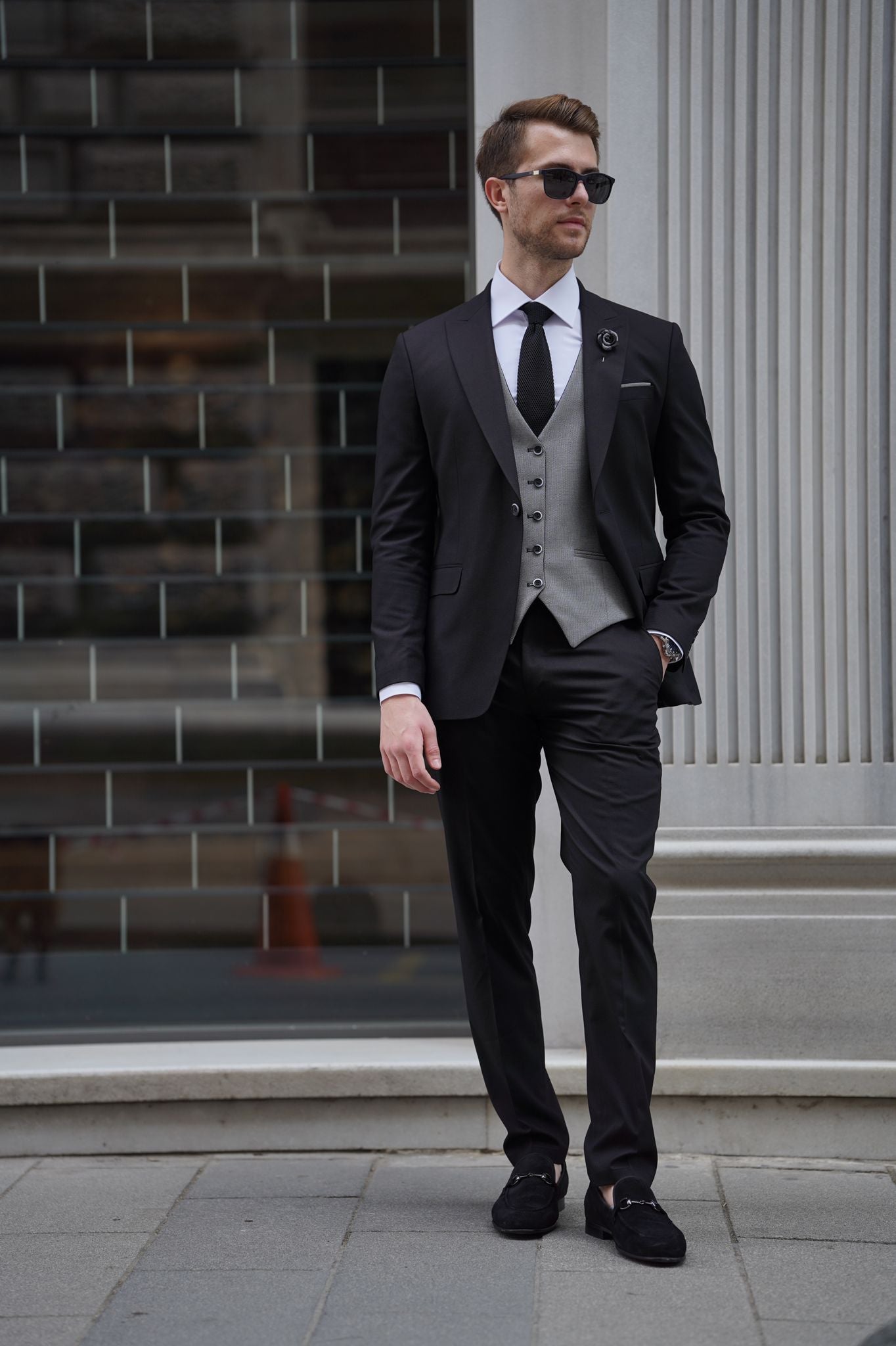 Daniel Black and Gray Wool Suit - Elegant Slim-Fit Three-Piece Ensemble