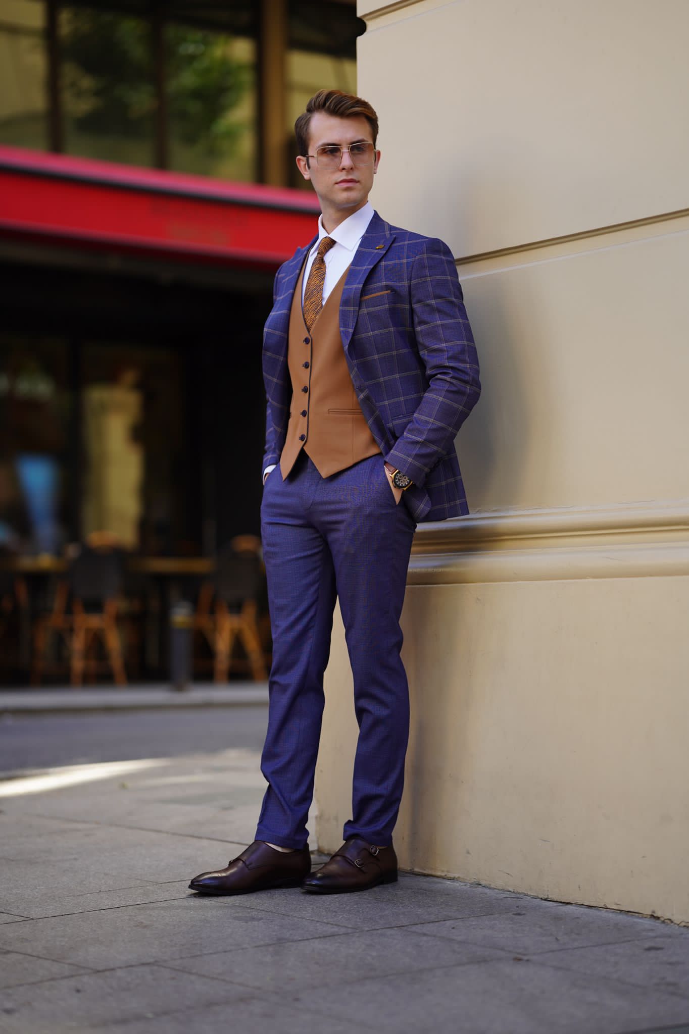 Vespo Navy Blue and Camel Slim-Fit Suit - Perfect for Any Occasion