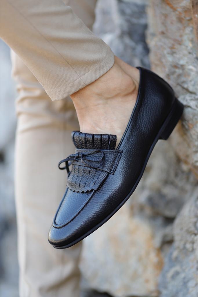 Lawson Black Kilt Loafers for Stylish Sophistication