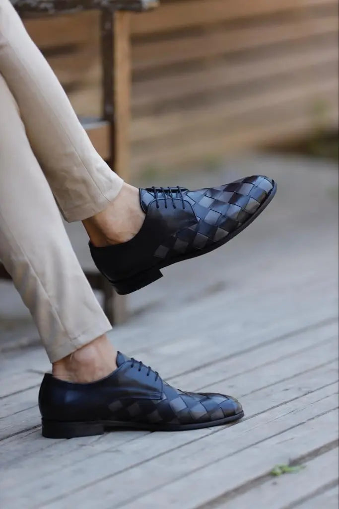 Lawson Gray Black Laced Derby Shoes – Sophisticated Leather Footwear for Every Occasion - BRABION