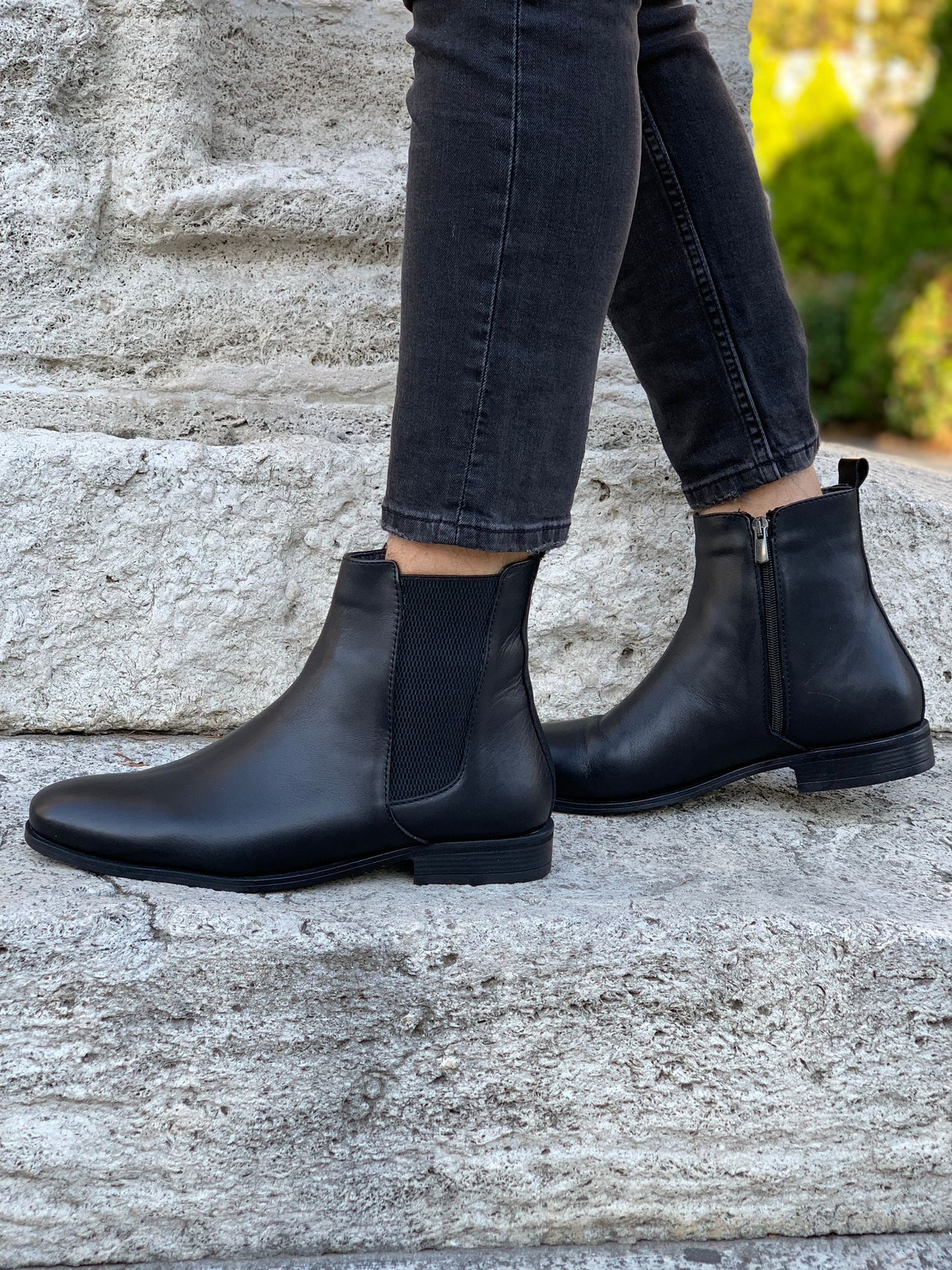 Mantoni Black Suede Leather Chelsea Boots