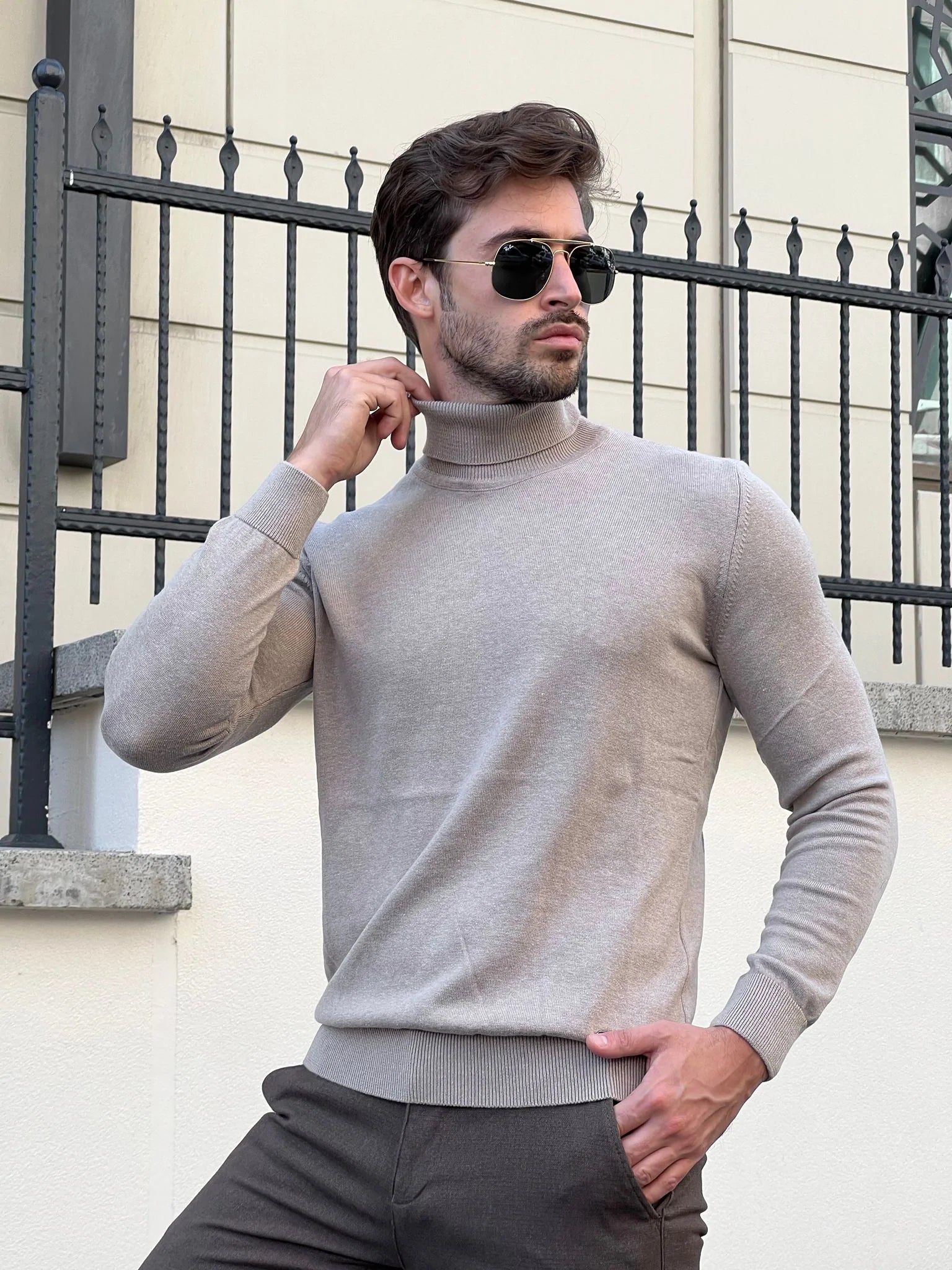 White 2025 male turtleneck
