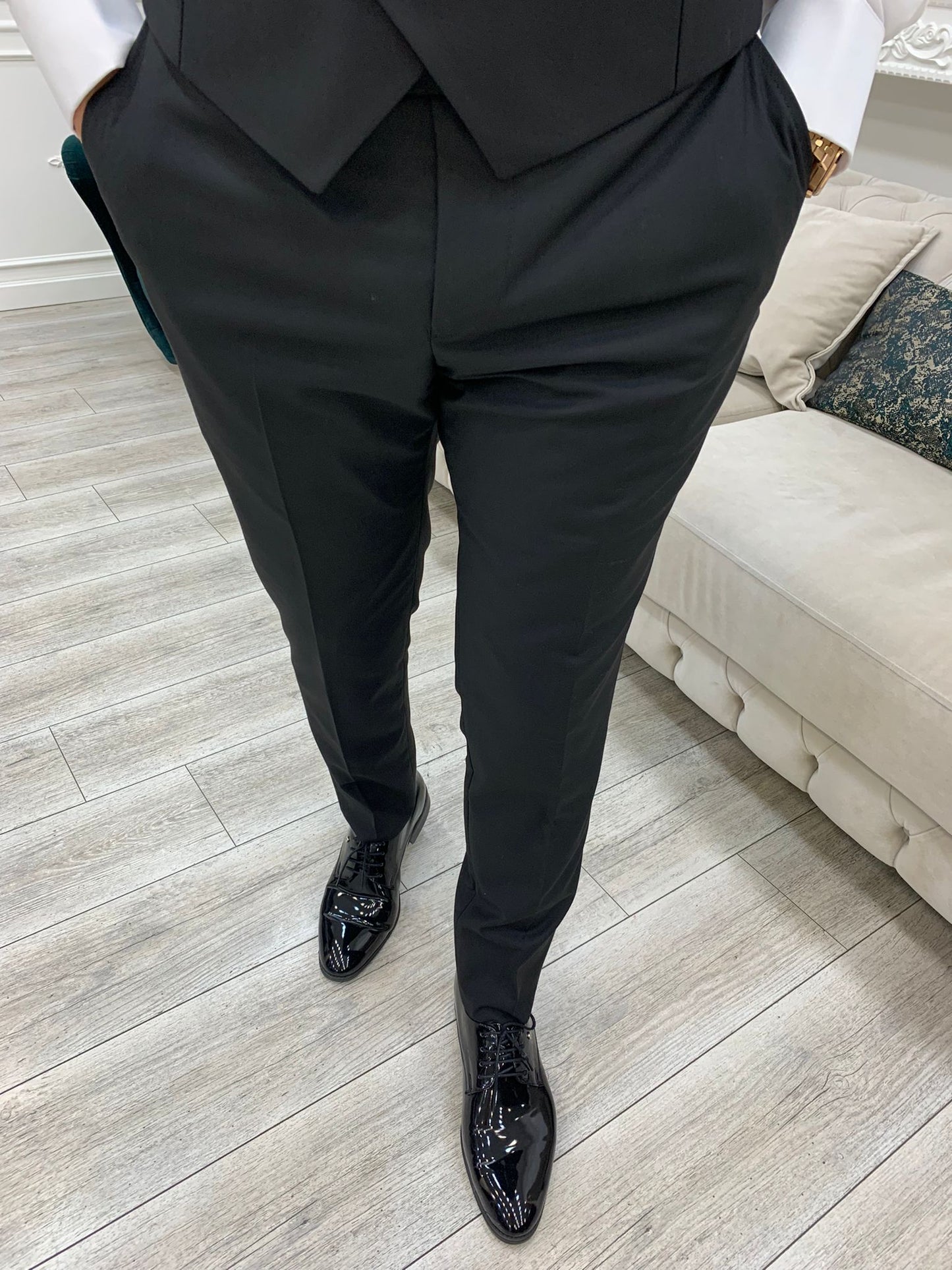 Caesar Black Slim Fit Peak Lapel Floral Patterned Tuxedo