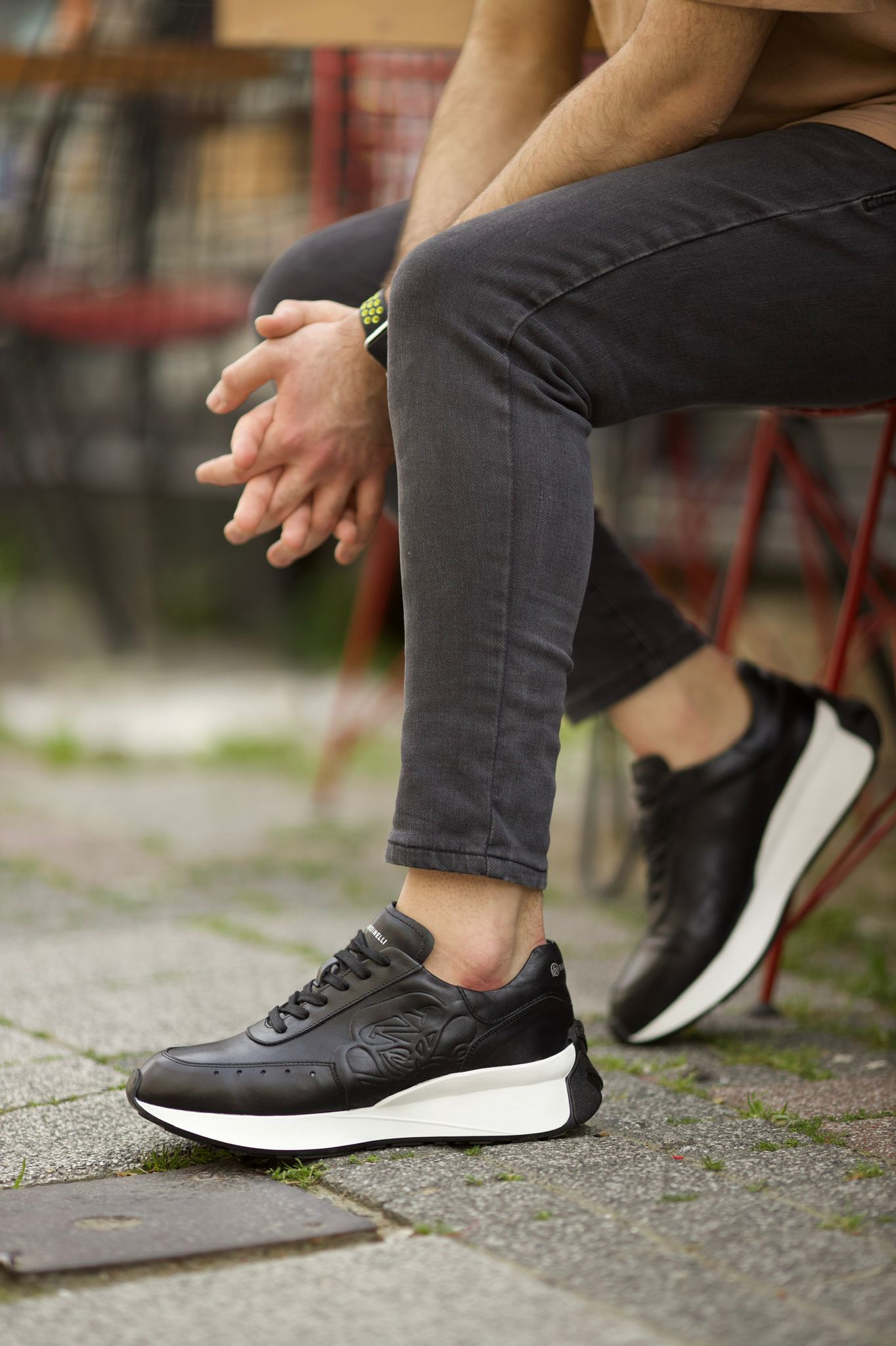 Romeo Eva Sole Black Sneakers