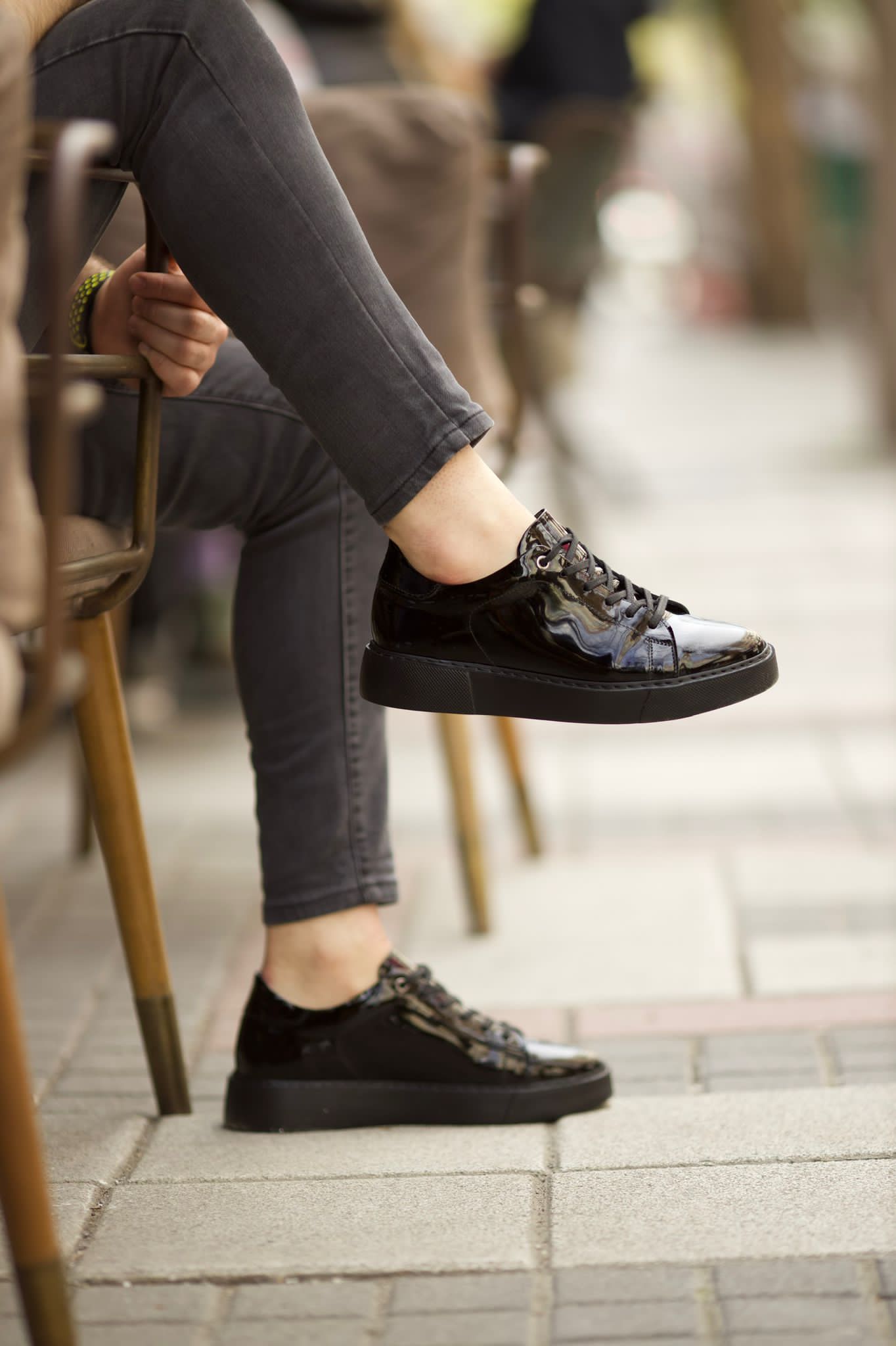 Romeo Eva Sole Glossy  Black Sneakers