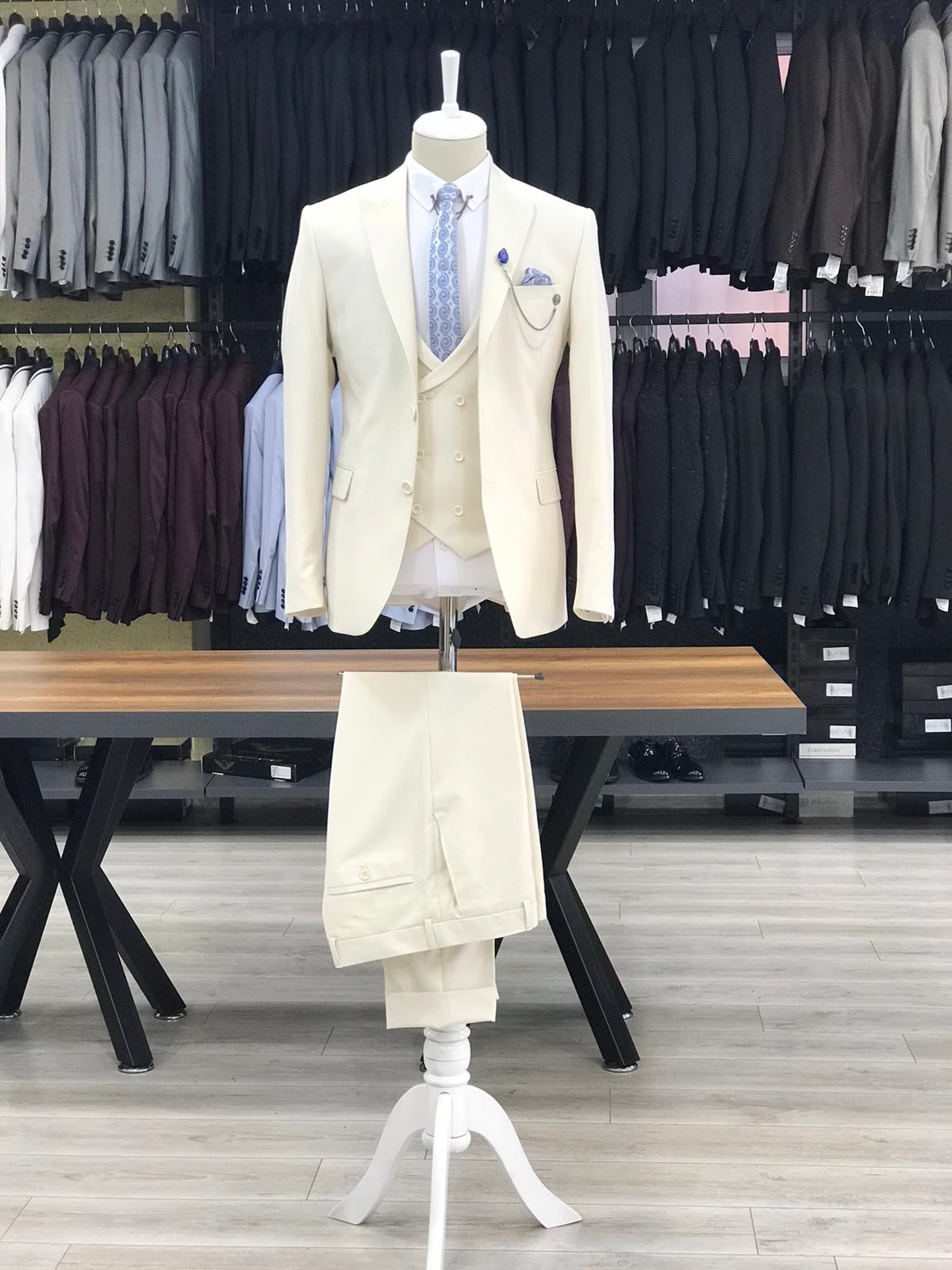 Eros Cream Slim Fit Wool Suit - A Timeless Classic BOJONI