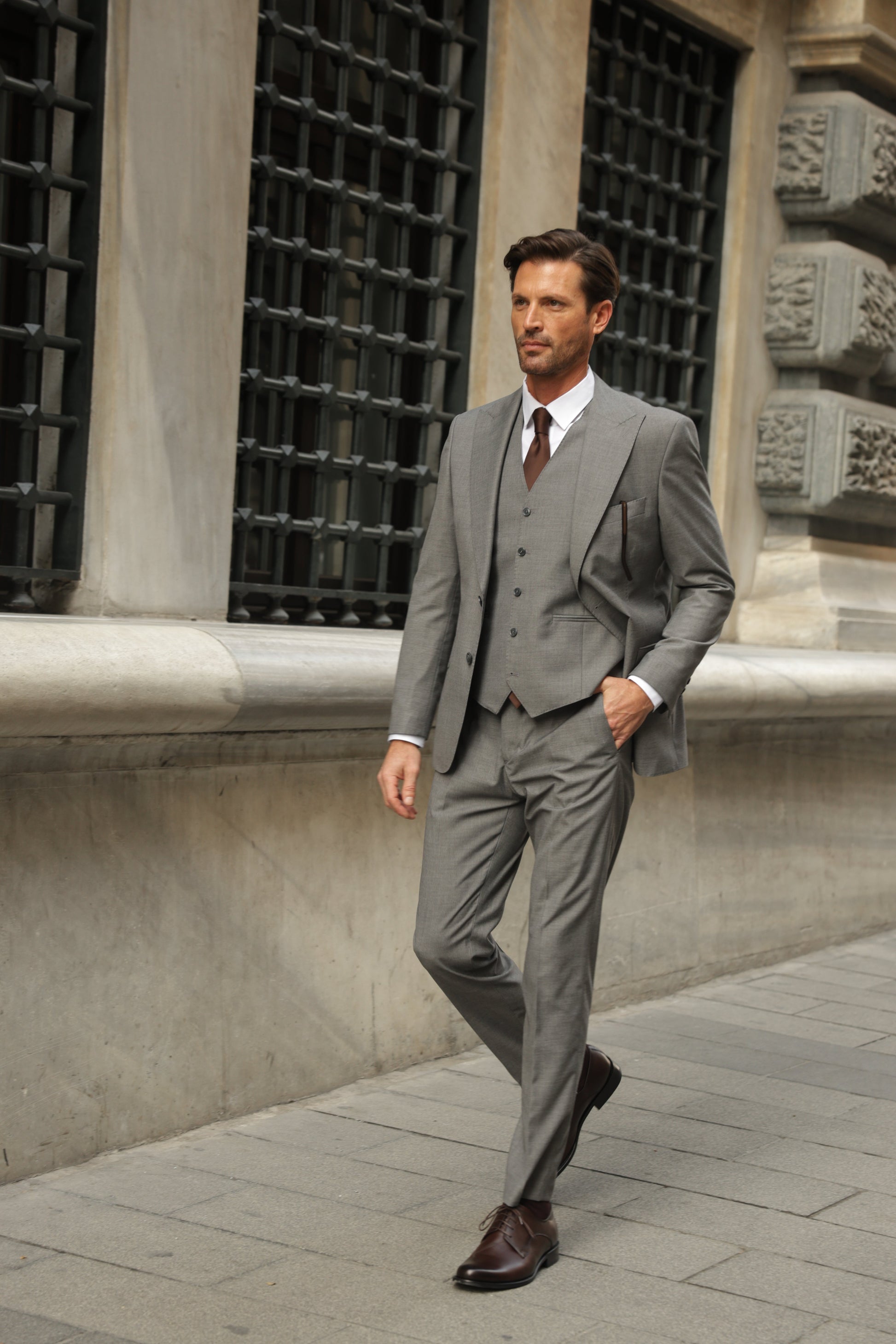 Grey Slim-Fit Suit 3-Piece VIOSSI - CB
