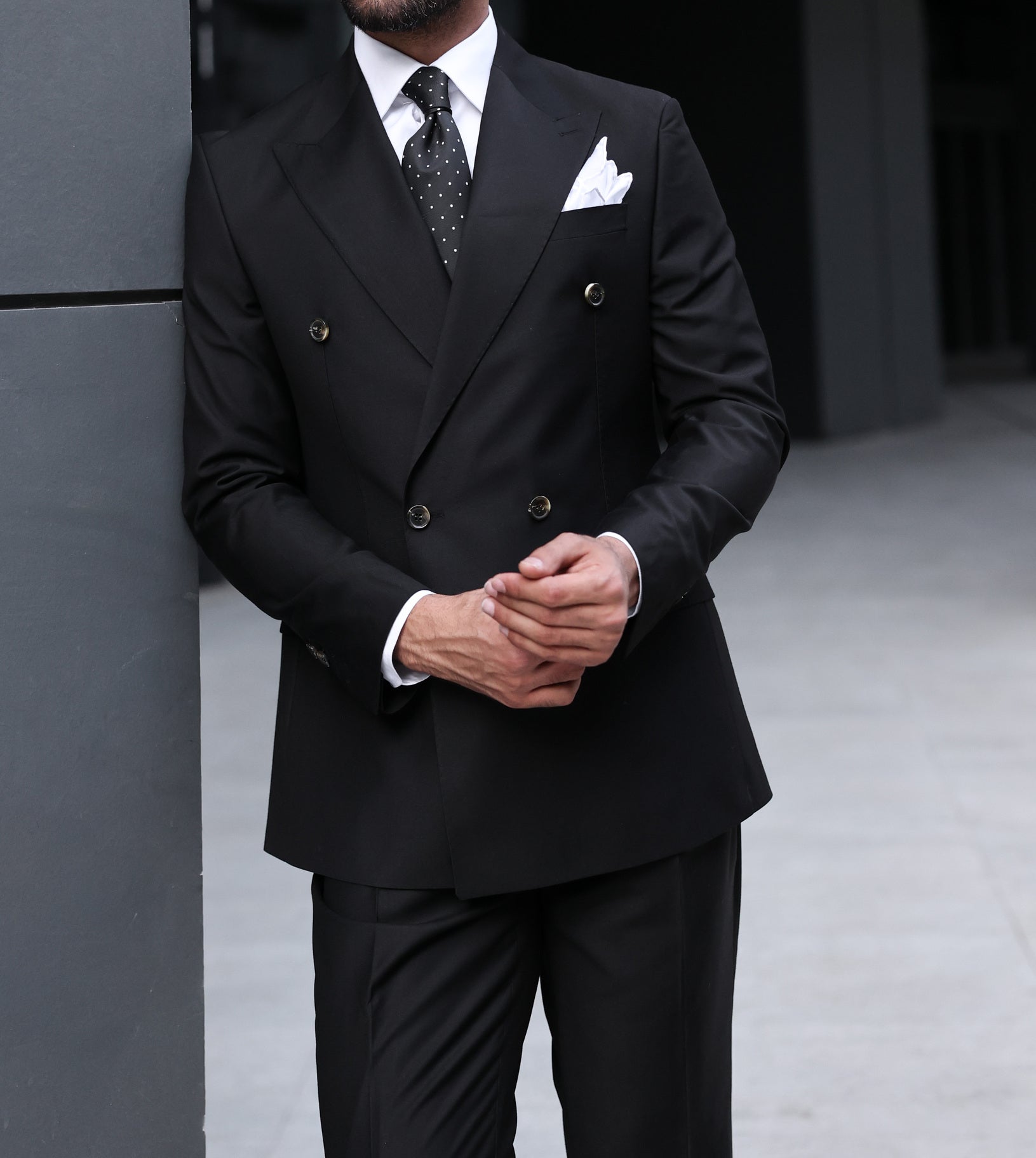 Black Double Breasted Suit 2-Piece VIOSSI