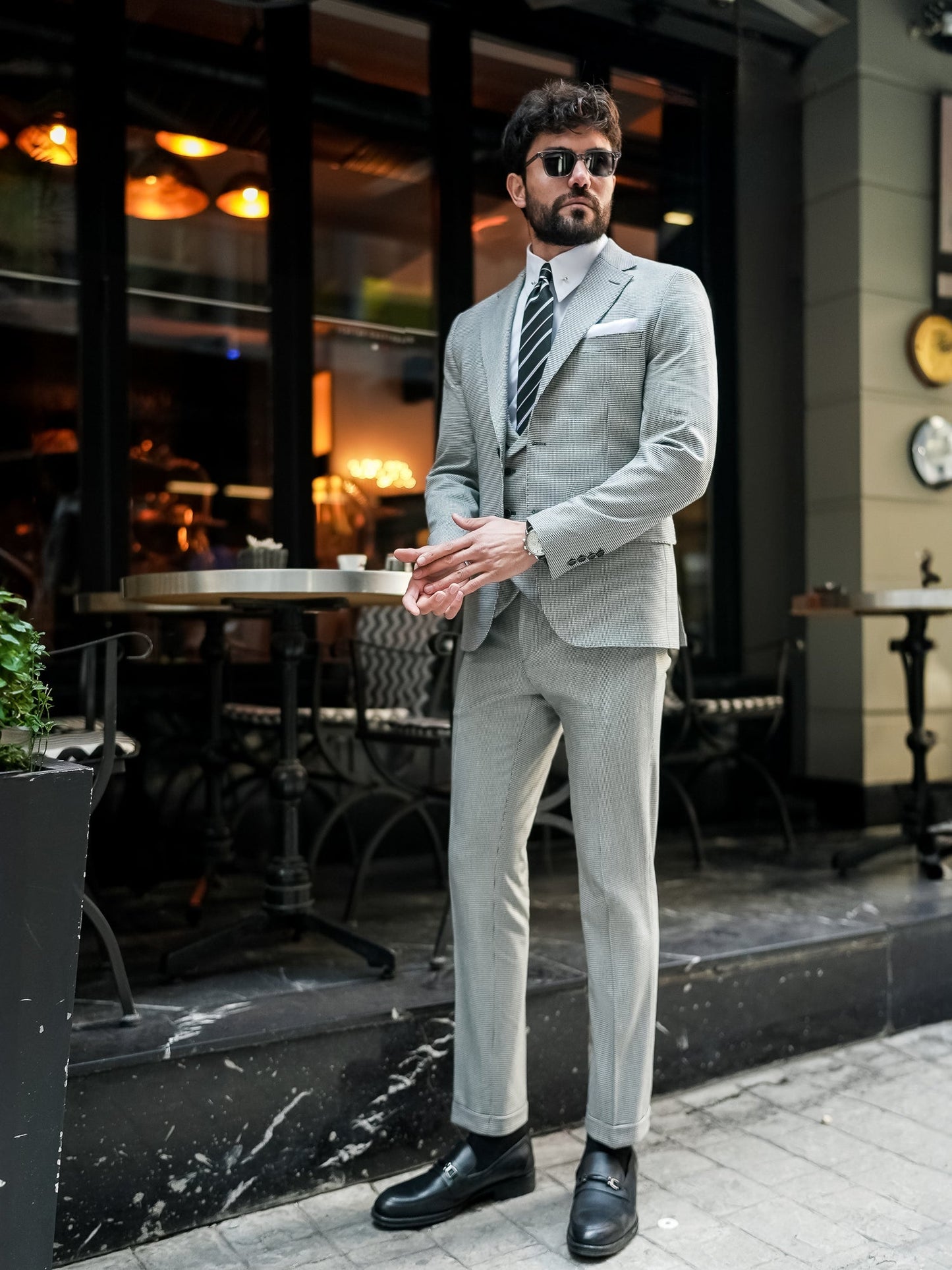 White Houndstooth Slim-Fit Suit 3-Piece VIOSSI