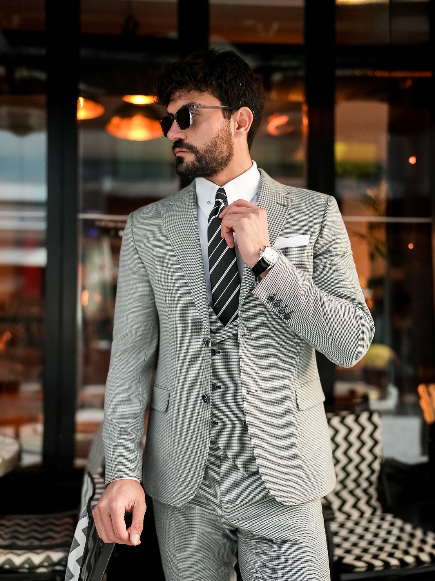 White Houndstooth Slim-Fit Suit 3-Piece VIOSSI
