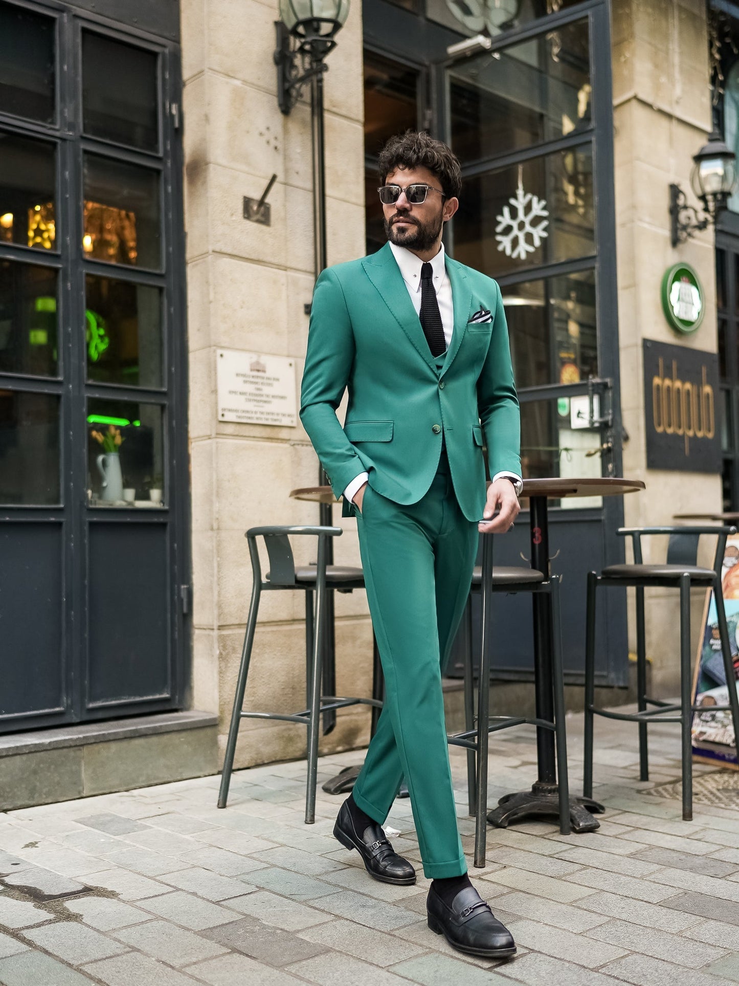 Green Modern-Fit Suit 3-Piece VIOSSI