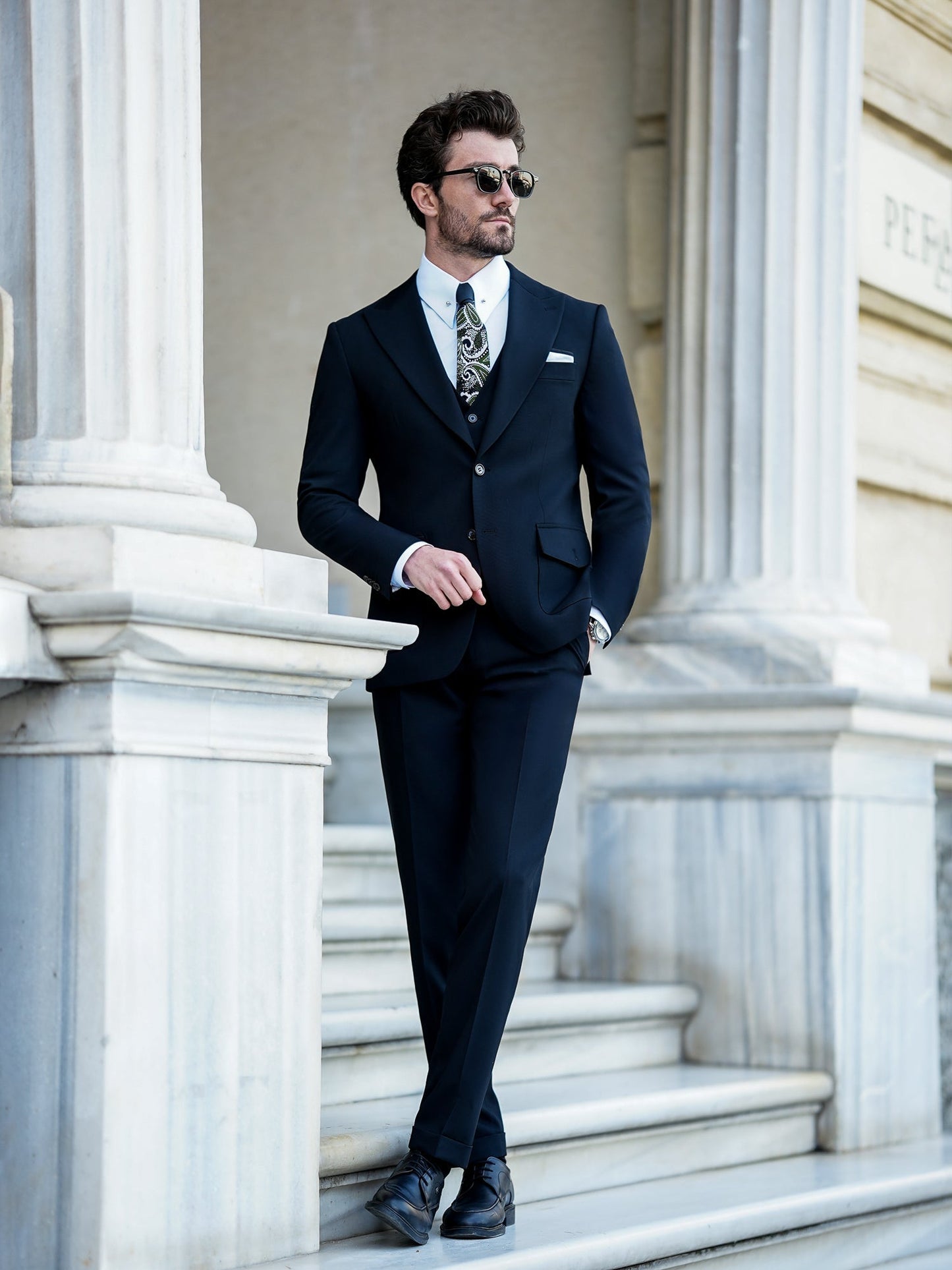 Black Slim-Fit Suit 3-Piece VIOSSI