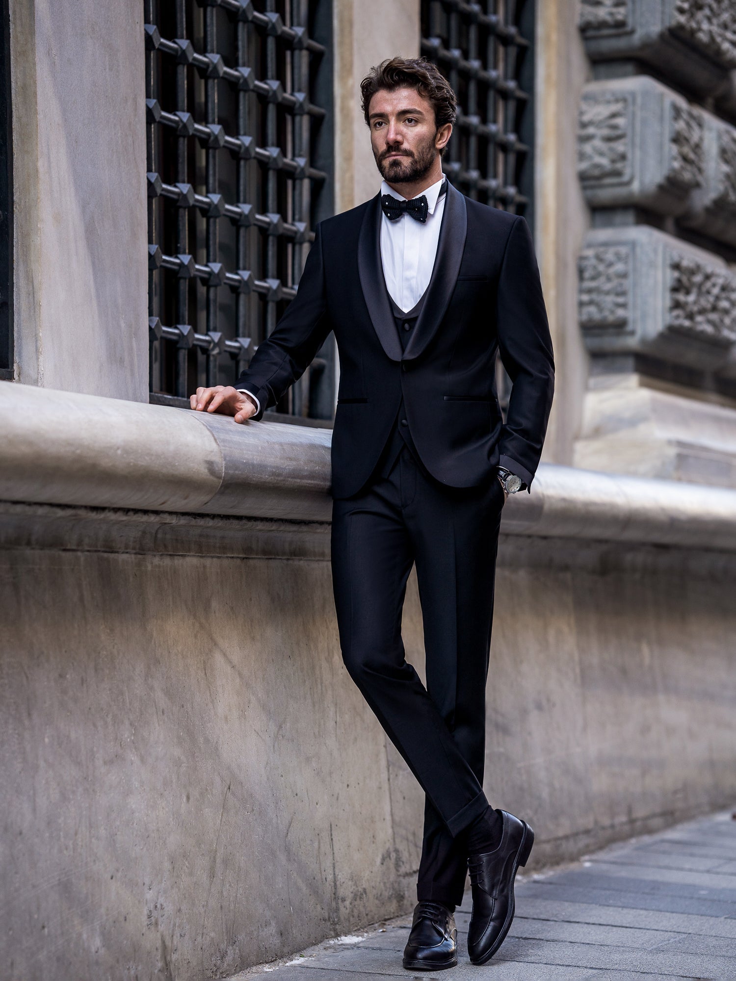Black Slim-Fit Tuxedo 3-Piece - BRABION