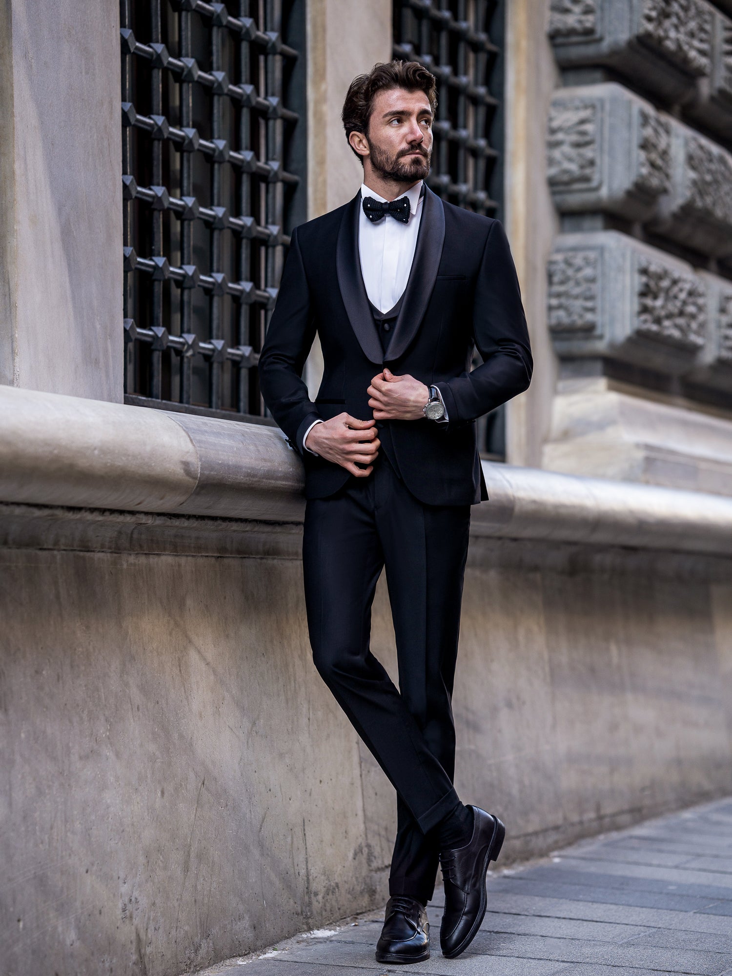 Black Slim-Fit Tuxedo 3-Piece - BRABION
