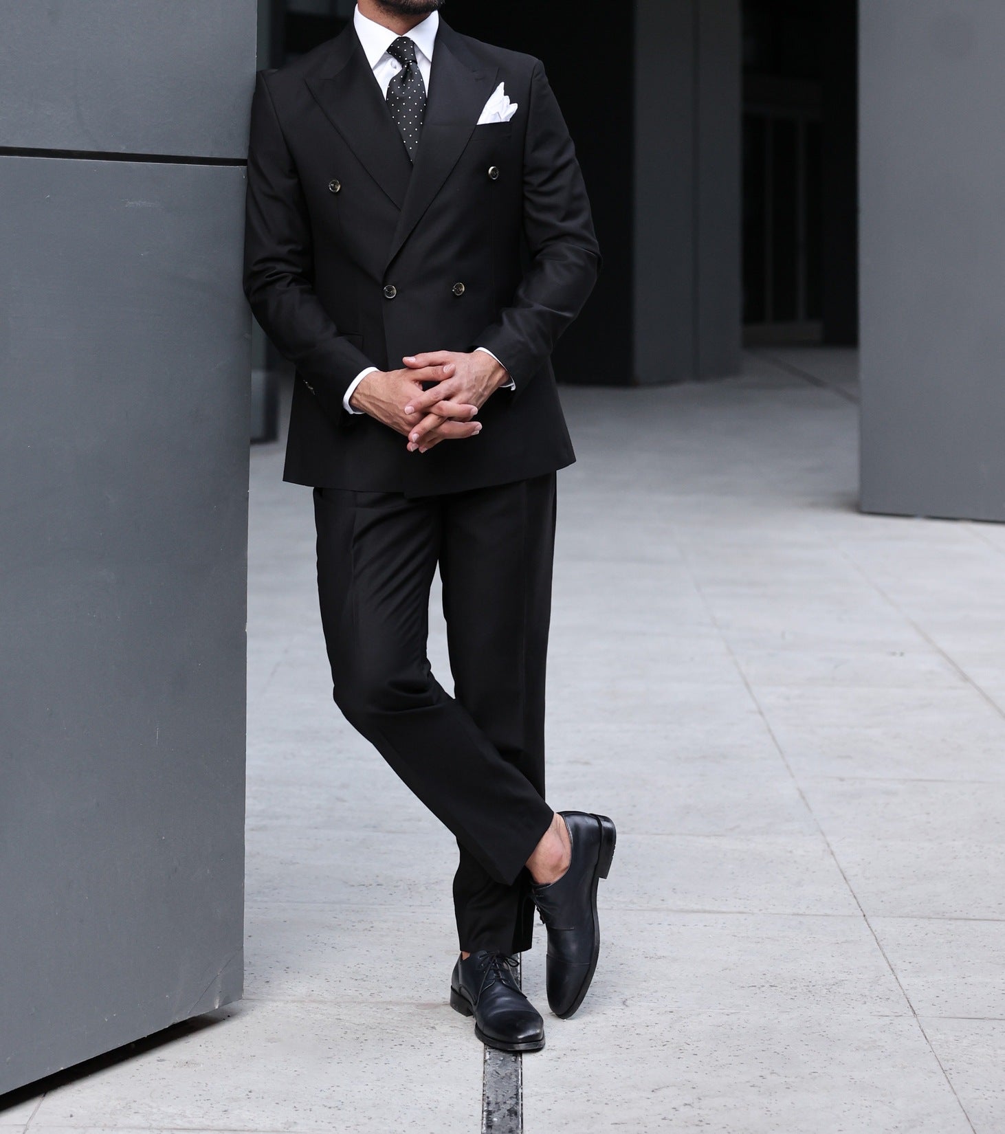 Black Double Breasted Suit 2-Piece VIOSSI
