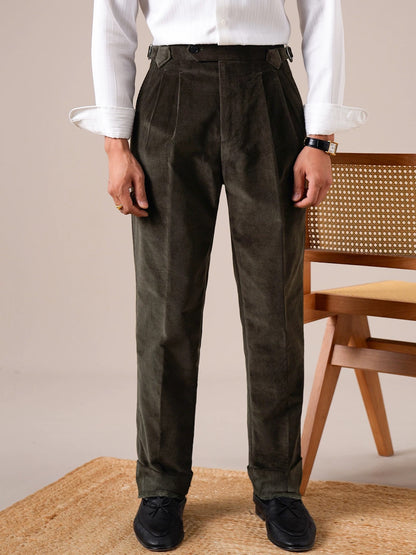 Calça masculina de veludo cotelê plissado