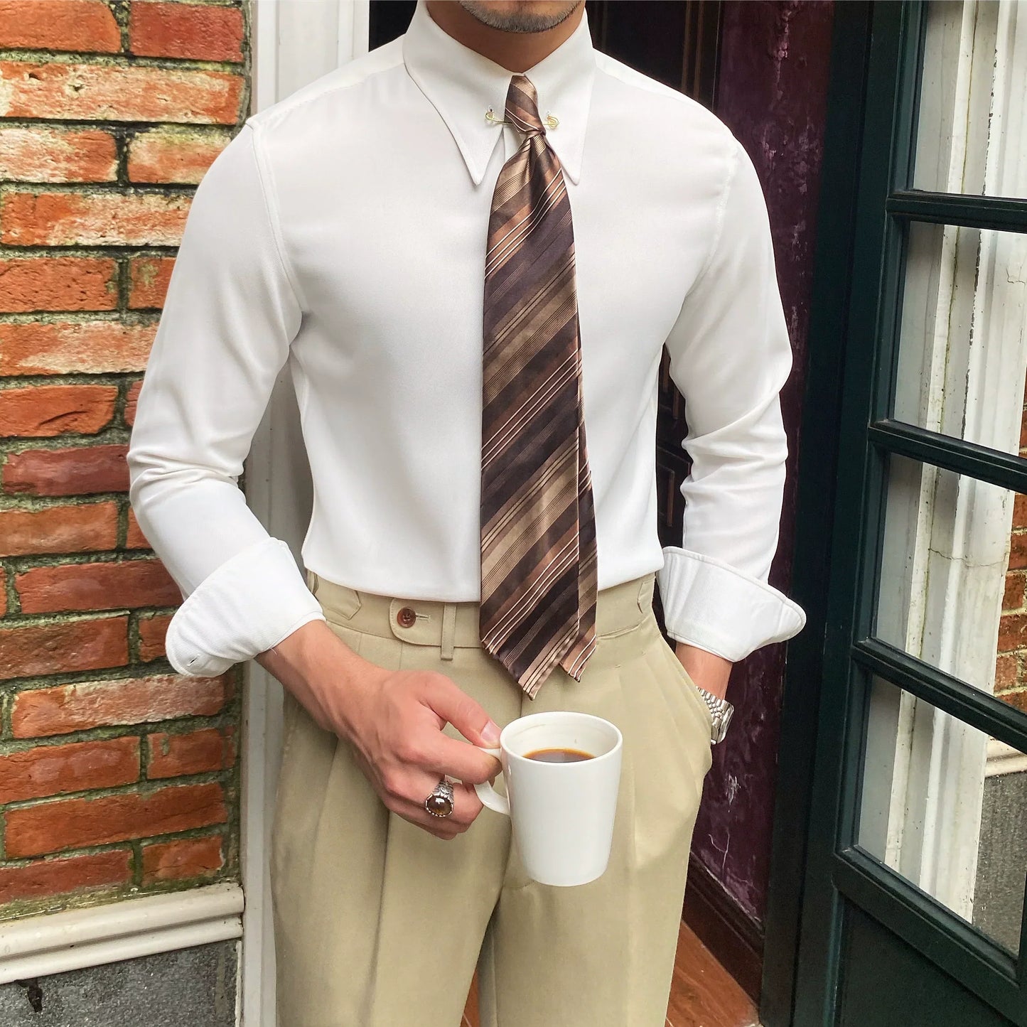 Point Collar Shirt with Pin