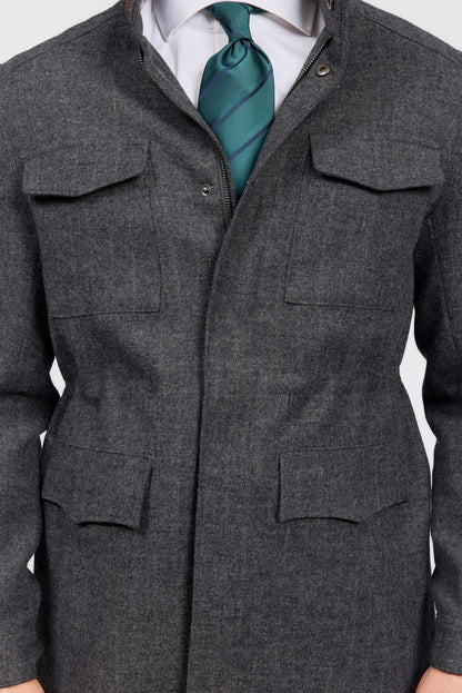 Herrenjacke mit Fischgrätenmuster und Stehkragen
