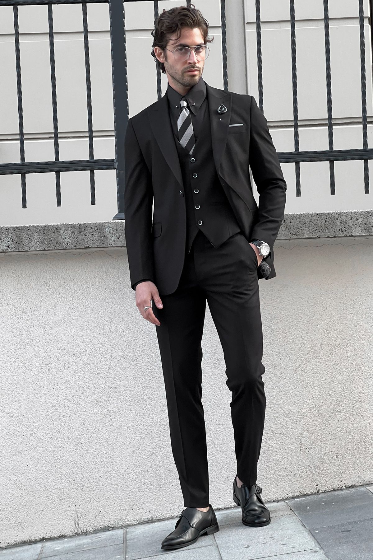 Daniel Slim Fit Black Wool Suit