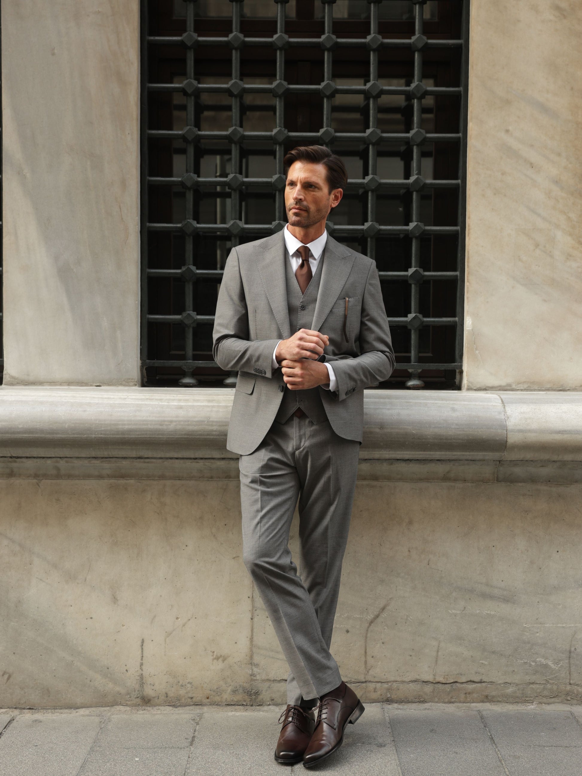 Grey Slim-Fit Suit 3-Piece VIOSSI - CB