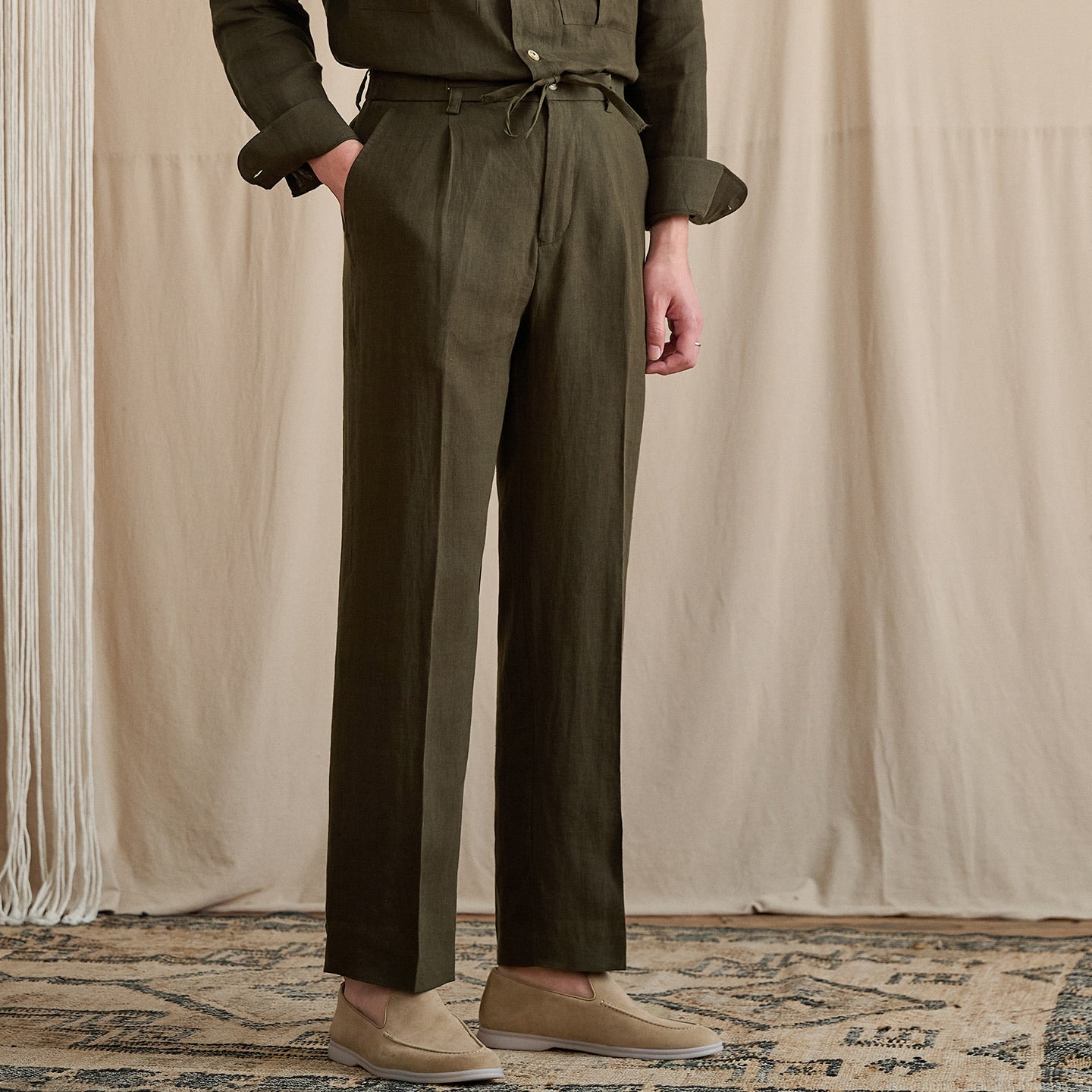Pleated Linen Drawstring Pants