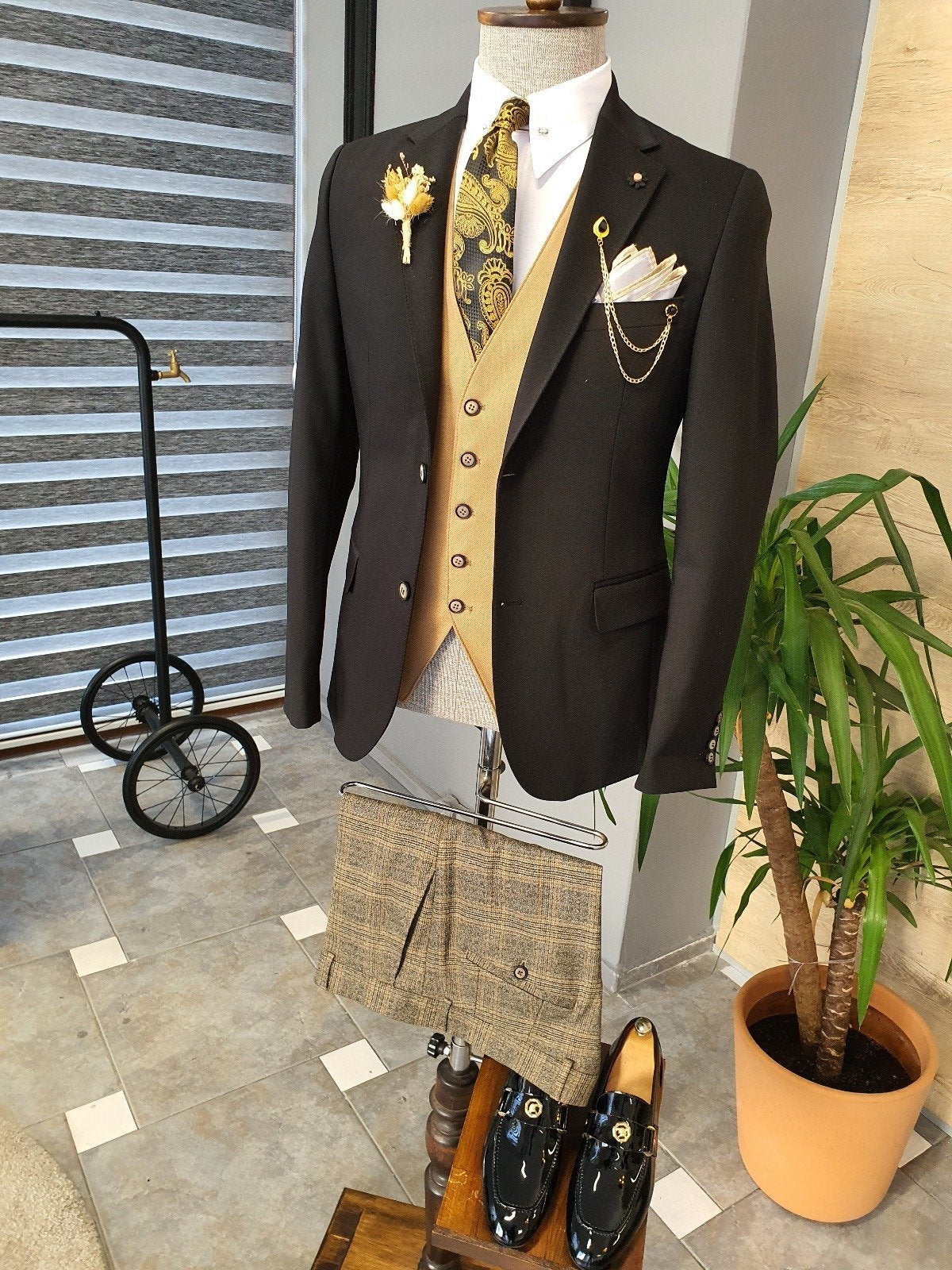 Giotto Black Beige Slim Fit Notch Lapel Linen Suit