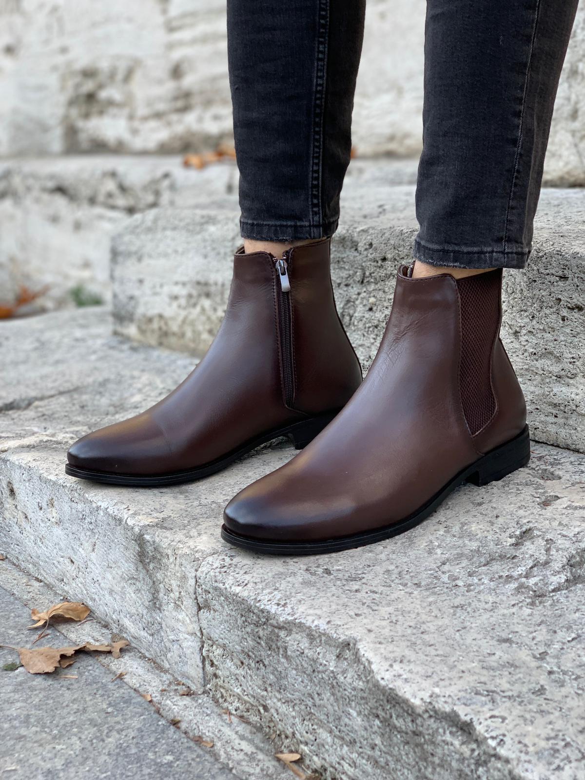 Mantoni Brown Leather Chelsea Boots