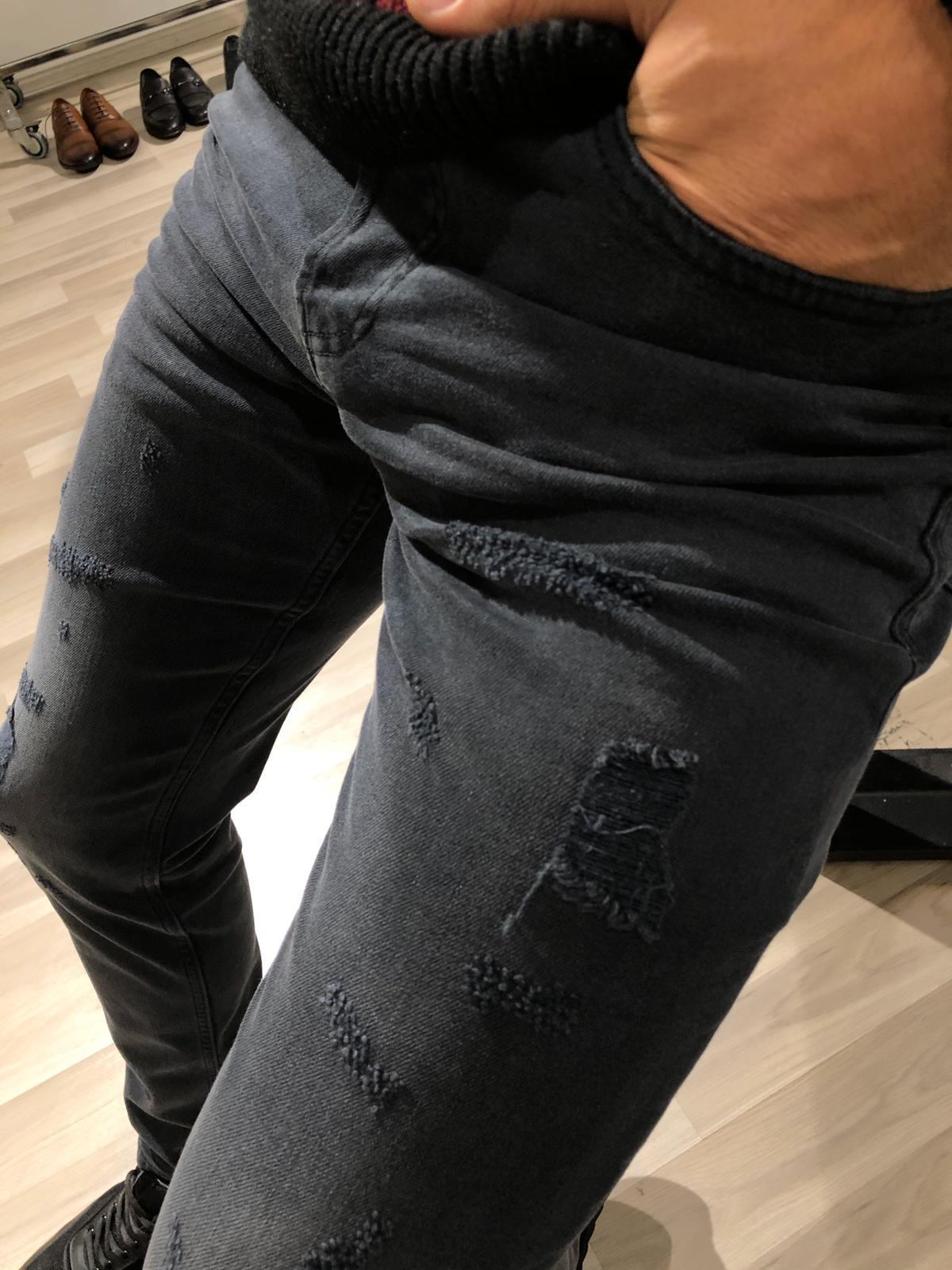 Magnum Slim-Fit Ripped Jeans Black