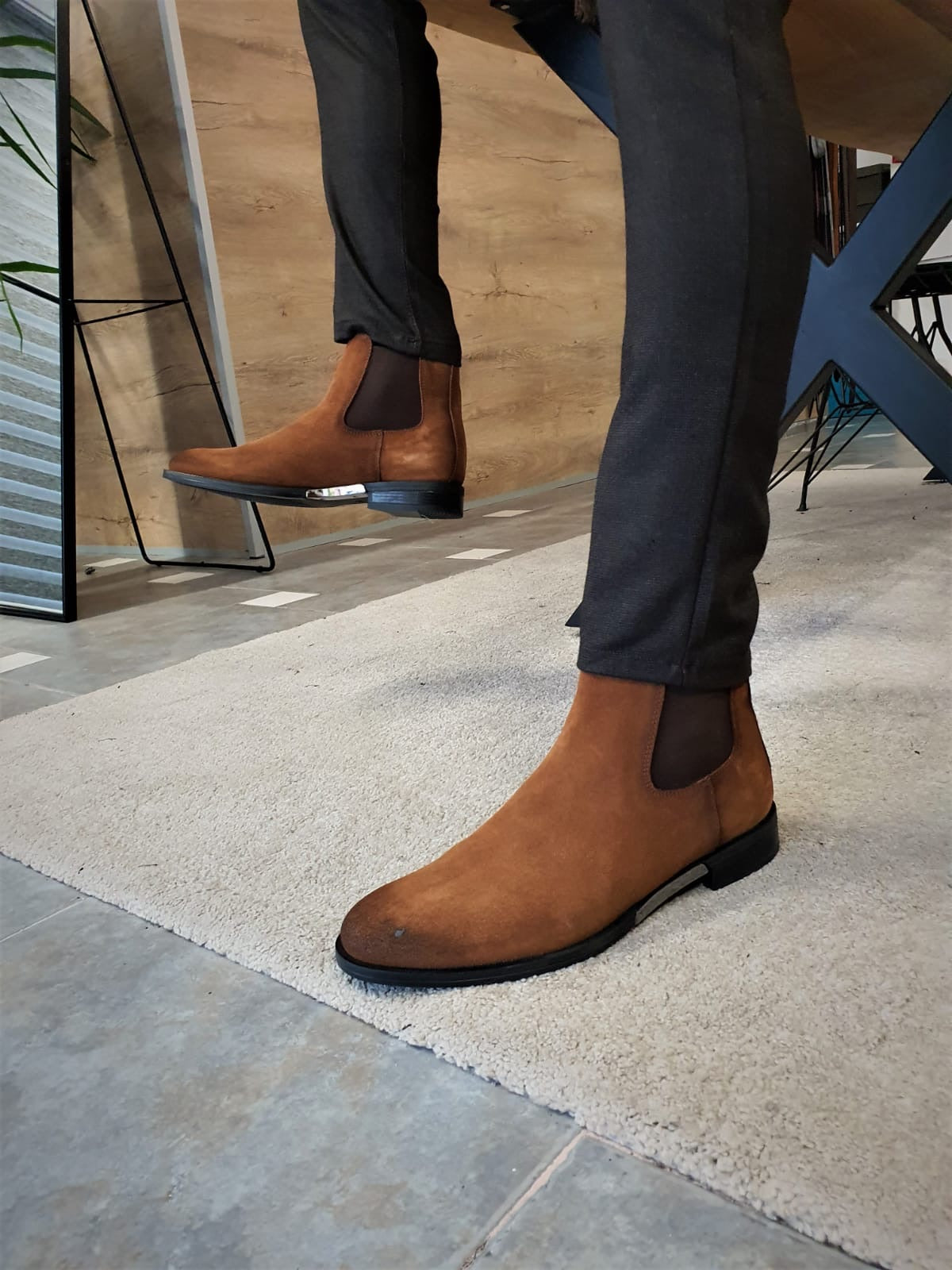 Tan suede store chelsea boots mens