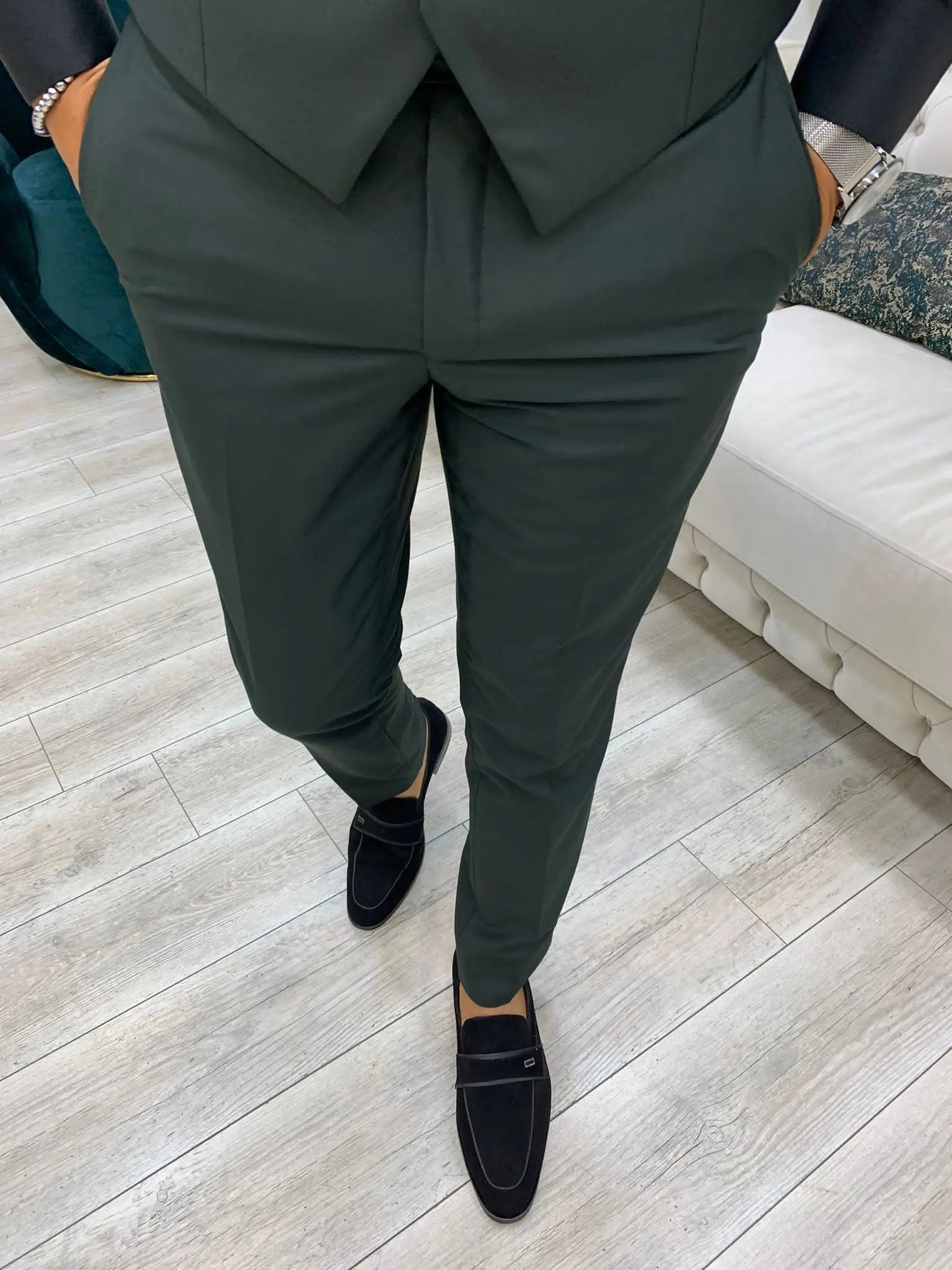 Sophisticated Eros Green Slim Fit Suit for Business, Weddings, and Events 44 US - 54 EU / 36W Sophisticated Eros Green Slim Fit Suit for Business, Weddings, and Events 44 US - 54 EU / 36W
